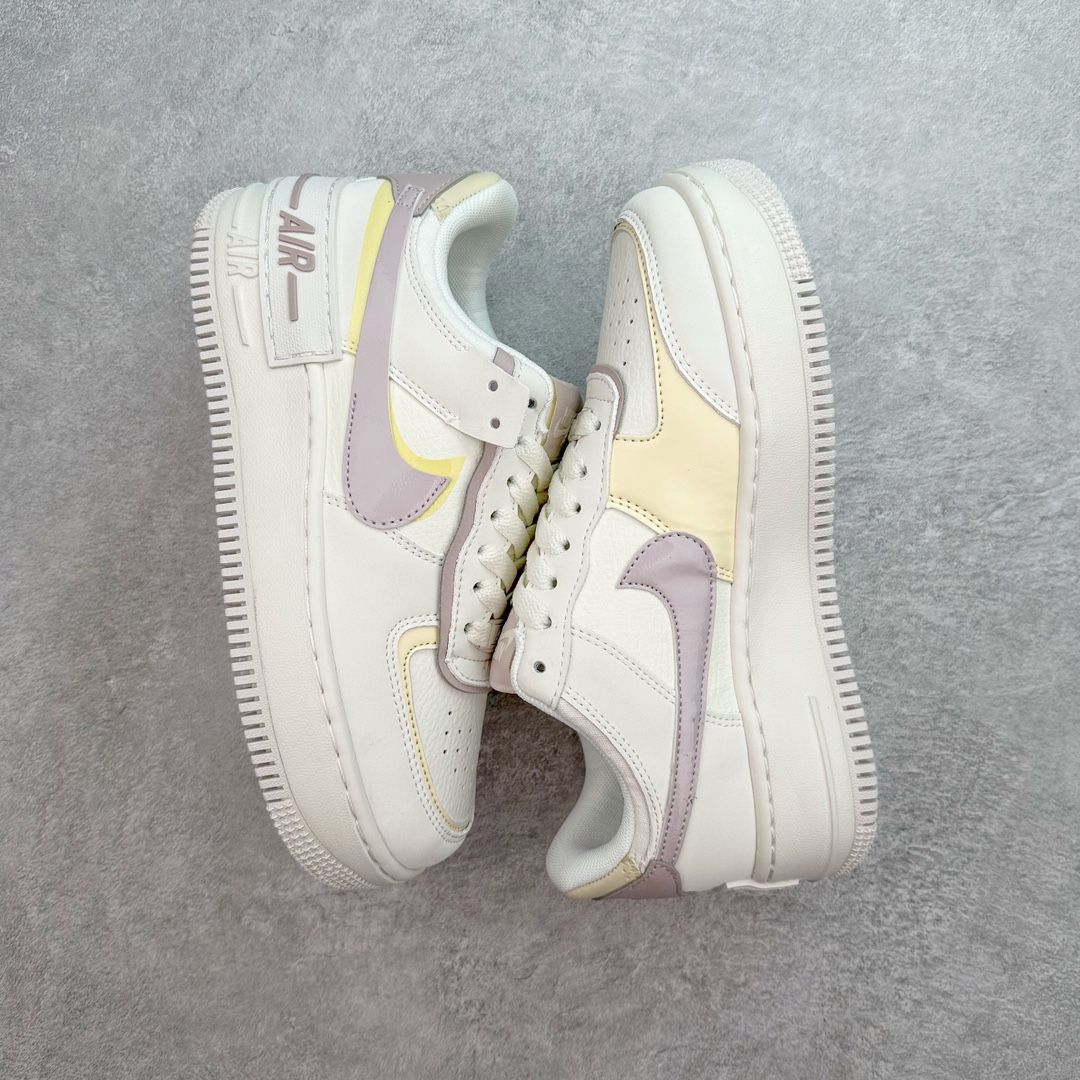 图片[3]-NK WMNS Air Force 1 Shadow 全新少女系解构主义设计 空军一号马卡龙板鞋 鞋款以“双重swoosh标志叠加”为特色，在细节上呈现多层次的设计。以大胆的设计手法，重新演绎这些非凡而鲜明的经典元素，将它们以前卫又优雅的方式突显出来。在各种标志性特征之外又呈现新鲜设计。每一款新作都以女性受众为设计考量，承袭The 1s Reimagined女子鞋款之强势力量，同时坚定一个信念：真正的经典，是在不断的超越与重塑中延续的。尺码：35.5 36 36.5 37.5 38 38.5 39 40-选品中心