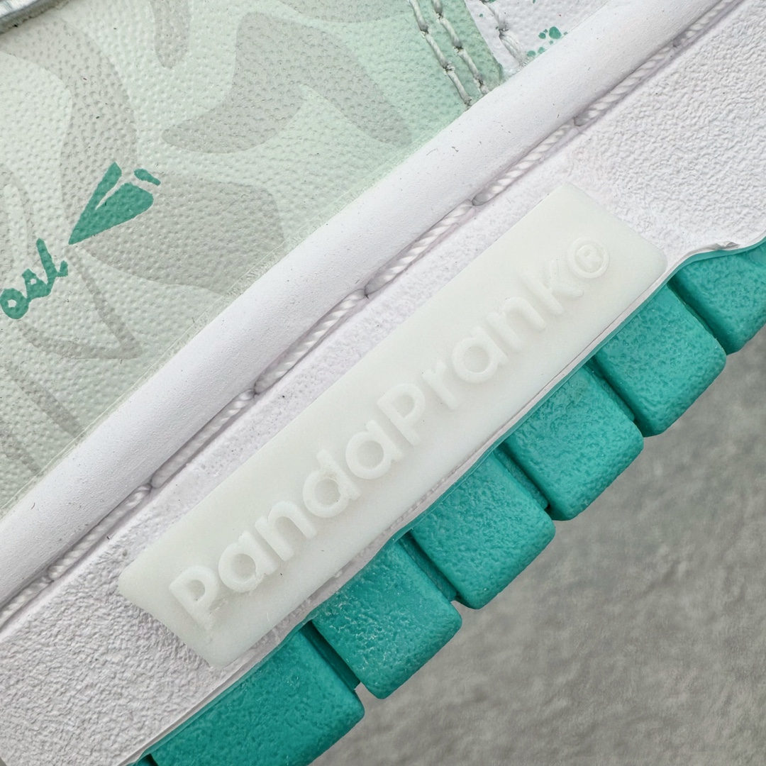 图片[13]-＃YC纯原 NK Dunk Low 薄荷心语 白绿 DV0833-102 定制系列天花板 无原鞋不开发 全系列得物原鞋一比一校对开发 配色持续更新中 终端对接 优势输出 全套原厂楦头原纸板数据档案倾力打造 原汁原味莞产 极致还原 圈内最强针车工艺 高端零售指定版 广东原厂配套原盒原标 鞋盒分三个尺码段 原厂冲刀 超高清洁度 全鞋零毛边皮料切割 采用原厂百宏鞋带以及原厂百宏织唛舌标 内标可供原厂几率过验 进口原装条纹中底布 四线拉帮白色点胶 原厂拉帮手法遵循公司 原厂电绣 极致还原 尺码：35.5 36 36.5 37.5 38 38.5 39 40 40.5 41 42 42.5 43 44 44.5 45 46 47.5-选品中心