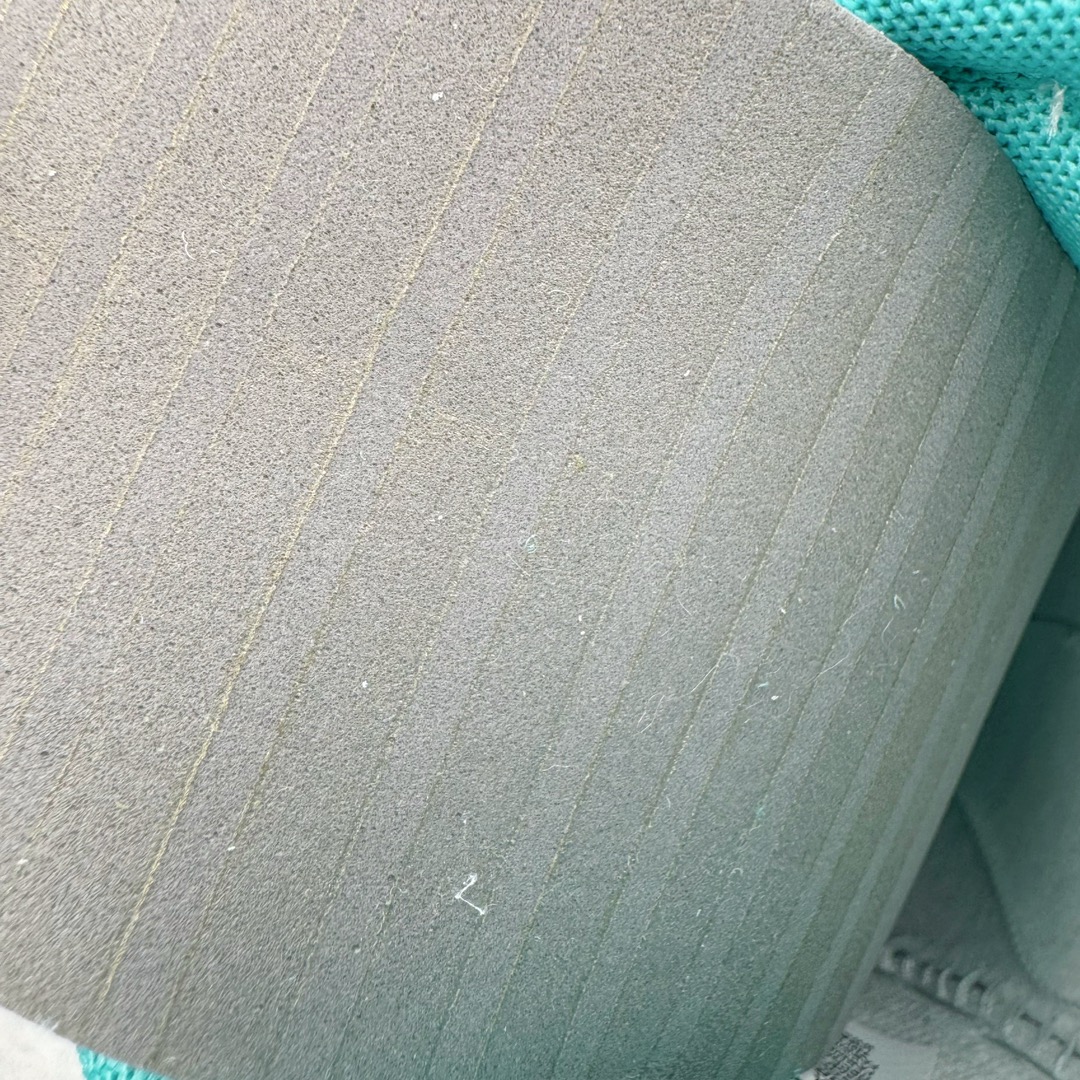 图片[11]-＃YC纯原 NK Dunk Low 薄荷心语 白绿 DV0833-102 定制系列天花板 无原鞋不开发 全系列得物原鞋一比一校对开发 配色持续更新中 终端对接 优势输出 全套原厂楦头原纸板数据档案倾力打造 原汁原味莞产 极致还原 圈内最强针车工艺 高端零售指定版 广东原厂配套原盒原标 鞋盒分三个尺码段 原厂冲刀 超高清洁度 全鞋零毛边皮料切割 采用原厂百宏鞋带以及原厂百宏织唛舌标 内标可供原厂几率过验 进口原装条纹中底布 四线拉帮白色点胶 原厂拉帮手法遵循公司 原厂电绣 极致还原 尺码：35.5 36 36.5 37.5 38 38.5 39 40 40.5 41 42 42.5 43 44 44.5 45 46 47.5-选品中心