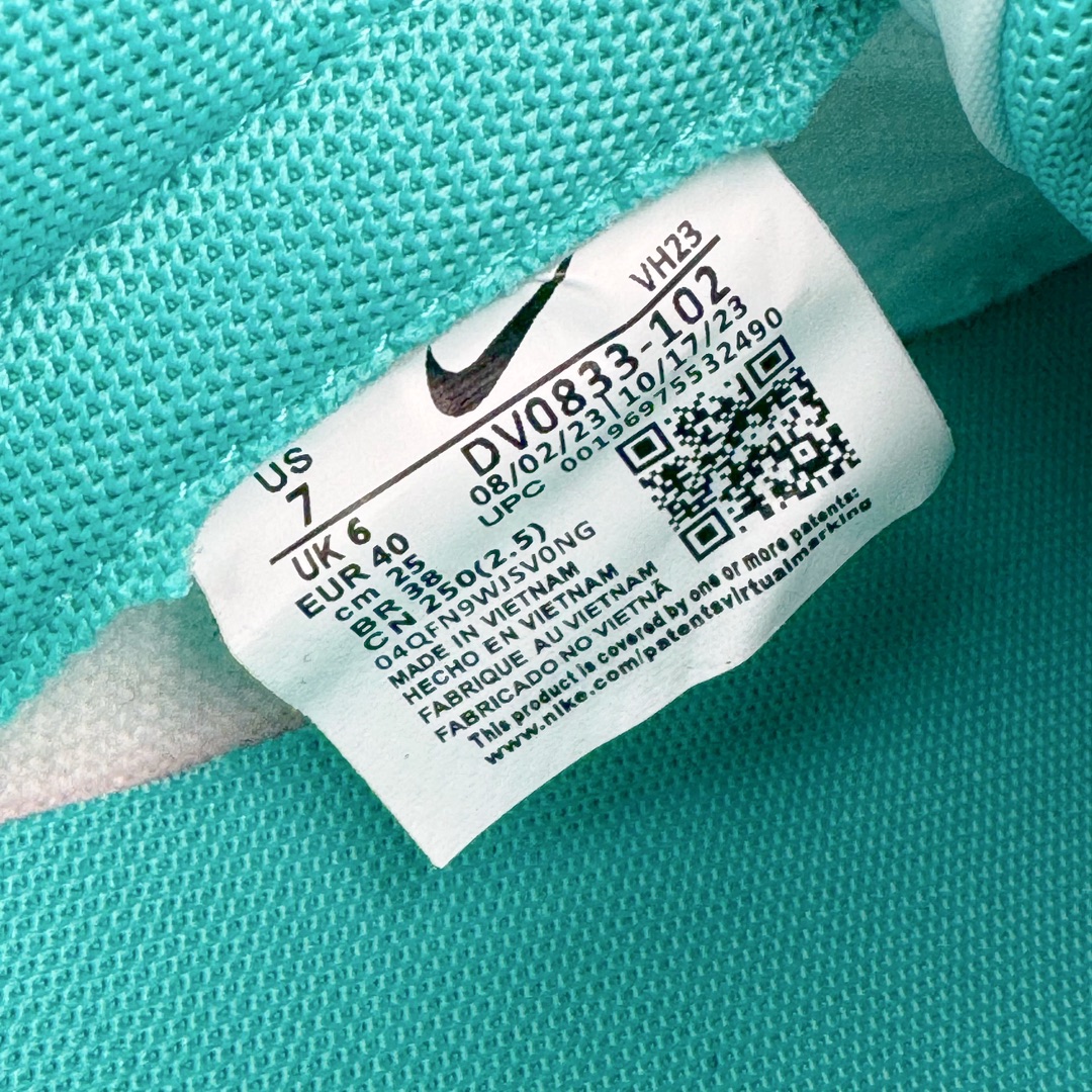 图片[12]-＃YC纯原 NK Dunk Low 薄荷心语 白绿 DV0833-102 定制系列天花板 无原鞋不开发 全系列得物原鞋一比一校对开发 配色持续更新中 终端对接 优势输出 全套原厂楦头原纸板数据档案倾力打造 原汁原味莞产 极致还原 圈内最强针车工艺 高端零售指定版 广东原厂配套原盒原标 鞋盒分三个尺码段 原厂冲刀 超高清洁度 全鞋零毛边皮料切割 采用原厂百宏鞋带以及原厂百宏织唛舌标 内标可供原厂几率过验 进口原装条纹中底布 四线拉帮白色点胶 原厂拉帮手法遵循公司 原厂电绣 极致还原 尺码：35.5 36 36.5 37.5 38 38.5 39 40 40.5 41 42 42.5 43 44 44.5 45 46 47.5-选品中心