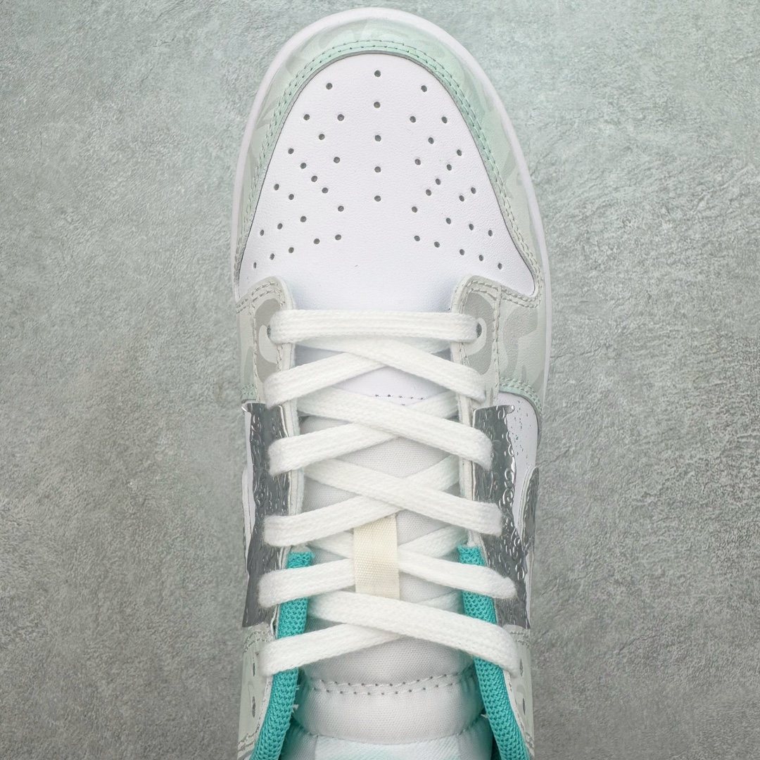 图片[4]-＃YC纯原 NK Dunk Low 薄荷心语 白绿 DV0833-102 定制系列天花板 无原鞋不开发 全系列得物原鞋一比一校对开发 配色持续更新中 终端对接 优势输出 全套原厂楦头原纸板数据档案倾力打造 原汁原味莞产 极致还原 圈内最强针车工艺 高端零售指定版 广东原厂配套原盒原标 鞋盒分三个尺码段 原厂冲刀 超高清洁度 全鞋零毛边皮料切割 采用原厂百宏鞋带以及原厂百宏织唛舌标 内标可供原厂几率过验 进口原装条纹中底布 四线拉帮白色点胶 原厂拉帮手法遵循公司 原厂电绣 极致还原 尺码：35.5 36 36.5 37.5 38 38.5 39 40 40.5 41 42 42.5 43 44 44.5 45 46 47.5-选品中心