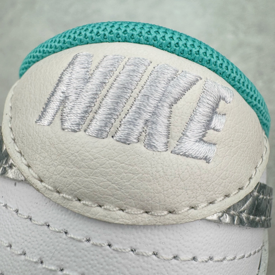 图片[16]-＃YC纯原 NK Dunk Low 薄荷心语 白绿 DV0833-102 定制系列天花板 无原鞋不开发 全系列得物原鞋一比一校对开发 配色持续更新中 终端对接 优势输出 全套原厂楦头原纸板数据档案倾力打造 原汁原味莞产 极致还原 圈内最强针车工艺 高端零售指定版 广东原厂配套原盒原标 鞋盒分三个尺码段 原厂冲刀 超高清洁度 全鞋零毛边皮料切割 采用原厂百宏鞋带以及原厂百宏织唛舌标 内标可供原厂几率过验 进口原装条纹中底布 四线拉帮白色点胶 原厂拉帮手法遵循公司 原厂电绣 极致还原 尺码：35.5 36 36.5 37.5 38 38.5 39 40 40.5 41 42 42.5 43 44 44.5 45 46 47.5-选品中心