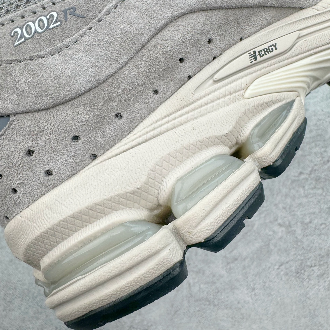 图片[20]-＃G版纯原 New Balance ML2002RC 新百伦潮流复古织物皮革减震防滑耐磨轻便低帮跑步鞋 元祖灰 基于市场现有版本全新升级调整 NB市场最强产物 全套原楦原纸板原厂数据开发 全鞋电脑针车加持 原厂网布 原装进口头层翻毛皮料正确绒感卡色 正确中底拉帮中底网布细节 一比一手工擦旧效果 冲裁组合 匠心打造 耗时两个月开发完成 工艺极其复杂难度可想而知 新开独立私模大底 全网唯一正确做旧组合大底 高端零售专供产物 尺码：36 37 37.5 38 38.5 39.5 40 40.5 41.5 42 42.5 43 44 44.5 45 45.5 46.5 47-选品中心