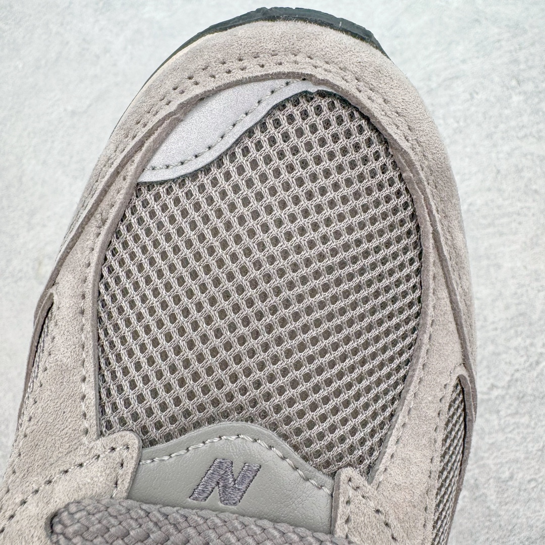 图片[18]-＃G版纯原 New Balance ML2002RC 新百伦潮流复古织物皮革减震防滑耐磨轻便低帮跑步鞋 元祖灰 基于市场现有版本全新升级调整 NB市场最强产物 全套原楦原纸板原厂数据开发 全鞋电脑针车加持 原厂网布 原装进口头层翻毛皮料正确绒感卡色 正确中底拉帮中底网布细节 一比一手工擦旧效果 冲裁组合 匠心打造 耗时两个月开发完成 工艺极其复杂难度可想而知 新开独立私模大底 全网唯一正确做旧组合大底 高端零售专供产物 尺码：36 37 37.5 38 38.5 39.5 40 40.5 41.5 42 42.5 43 44 44.5 45 45.5 46.5 47-选品中心