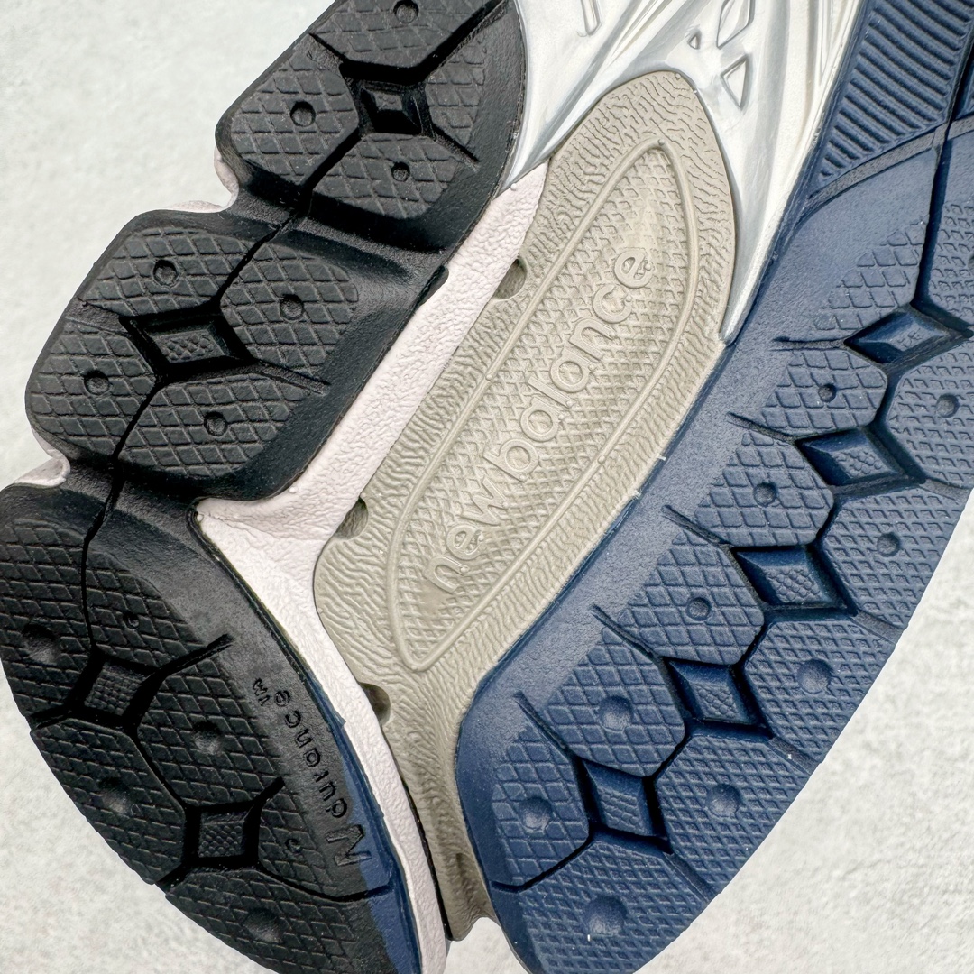 图片[21]-＃G版纯原 New Balance ML2002RA 新百伦潮流复古织物皮革减震防滑耐磨轻便低帮跑步鞋 中灰 基于市场现有版本全新升级调整 NB市场最强产物 全套原楦原纸板原厂数据开发 全鞋电脑针车加持 原厂网布 原装进口头层翻毛皮料正确绒感卡色 正确中底拉帮中底网布细节 一比一手工擦旧效果 冲裁组合 匠心打造 耗时两个月开发完成 工艺极其复杂难度可想而知 新开独立私模大底 全网唯一正确做旧组合大底 高端零售专供产物 尺码：36 37 37.5 38 38.5 39.5 40 40.5 41.5 42 42.5 43 44 44.5 45 45.5 46.5 47-选品中心