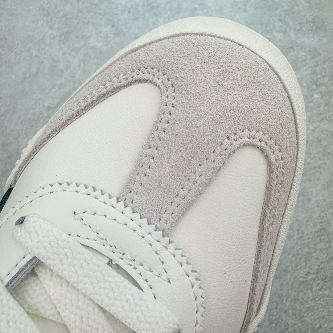 图片[16]-＃GX PUMA Bella UT Low 彪马贝拉UT系列低帮薄底德训复古风经典百搭休闲慢跑鞋 继将 Speedcat OG 带回后，近日 Puma 再以品牌档案室的经典鞋型 Bella OG 为蓝本，推出契合时下薄底球鞋趋势的 Bella UT 鞋款。自 21 世纪初问世以来，Bella OG 鞋型以其独特的薄底设计和上翻外底设计收获了众多年轻拥趸，更是 PUMA DNA 中不可磨灭的经典。此番重新推出的 Bella UT 鞋款，整体鞋面采用上乘皮革材质，并延续 Formstrip 设计语言；鞋头处采用精致的包头设计，搭配麂皮材质提升质感；鞋底部分保留 Bella 鞋款标志性的薄底和点状橡胶外底，上翘的设计包裹鞋面；鞋舌与鞋跟分别点缀美洲狮 Logo 与品牌字母 Logo。值得一提的是，本次 Bella UT 鞋款搭载 SOFTFOAM+ 鞋垫，兼顾美学设计与穿着舒适度。而配色上则提供白、黄、蓝、银、粉五款颜色。尺码：35.5 36 37 37.5 38 39 39.5 40 40.5 41 42 42.5 43 44 44.5 45-选品中心