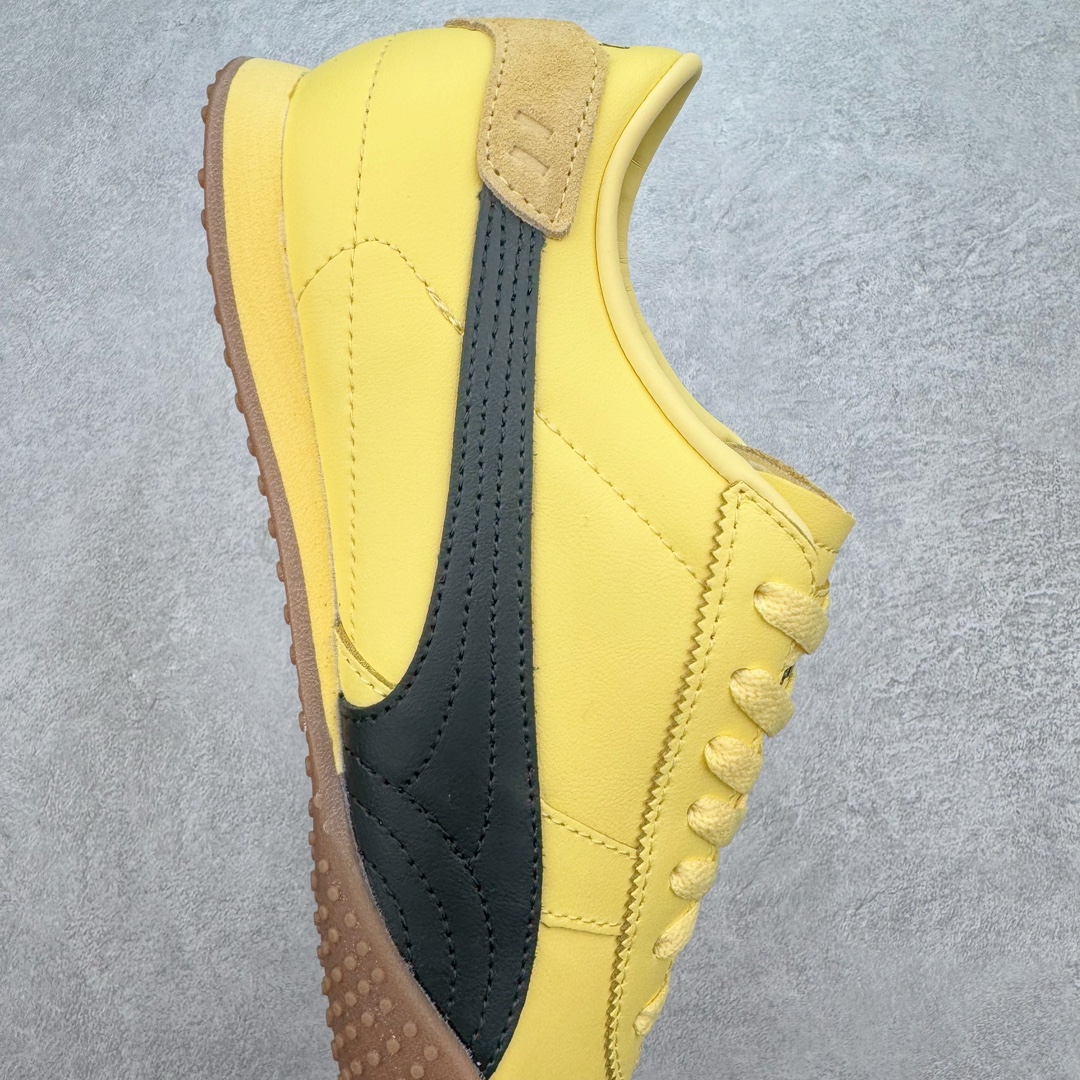 图片[6]-＃GX PUMA Bella UT Low 彪马贝拉UT系列低帮薄底德训复古风经典百搭休闲慢跑鞋 继将 Speedcat OG 带回后，近日 Puma 再以品牌档案室的经典鞋型 Bella OG 为蓝本，推出契合时下薄底球鞋趋势的 Bella UT 鞋款。自 21 世纪初问世以来，Bella OG 鞋型以其独特的薄底设计和上翻外底设计收获了众多年轻拥趸，更是 PUMA DNA 中不可磨灭的经典。此番重新推出的 Bella UT 鞋款，整体鞋面采用上乘皮革材质，并延续 Formstrip 设计语言；鞋头处采用精致的包头设计，搭配麂皮材质提升质感；鞋底部分保留 Bella 鞋款标志性的薄底和点状橡胶外底，上翘的设计包裹鞋面；鞋舌与鞋跟分别点缀美洲狮 Logo 与品牌字母 Logo。值得一提的是，本次 Bella UT 鞋款搭载 SOFTFOAM+ 鞋垫，兼顾美学设计与穿着舒适度。而配色上则提供白、黄、蓝、银、粉五款颜色。尺码：35.5 36 37 37.5 38 39 39.5 40 40.5 41 42 42.5 43 44 44.5 45-选品中心