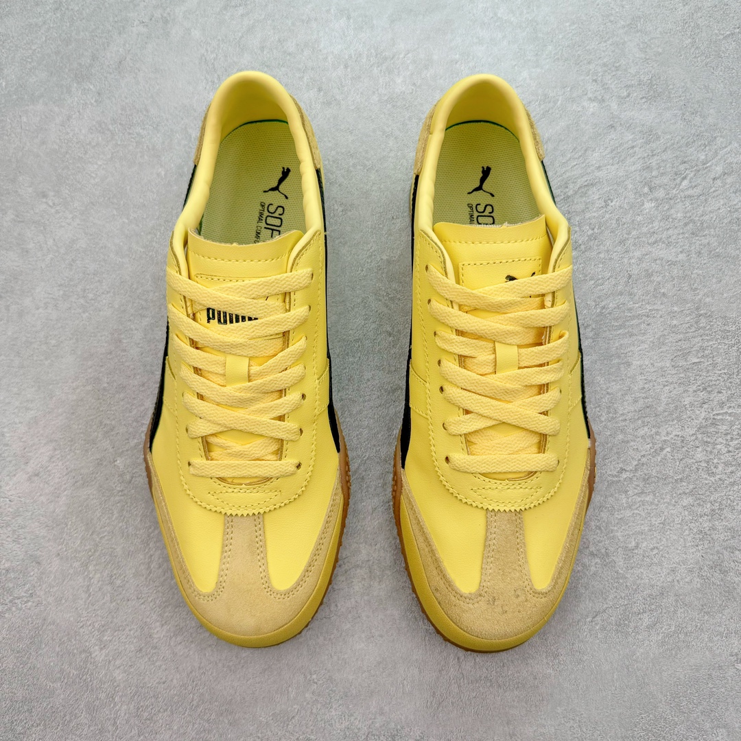 图片[2]-＃GX PUMA Bella UT Low 彪马贝拉UT系列低帮薄底德训复古风经典百搭休闲慢跑鞋 继将 Speedcat OG 带回后，近日 Puma 再以品牌档案室的经典鞋型 Bella OG 为蓝本，推出契合时下薄底球鞋趋势的 Bella UT 鞋款。自 21 世纪初问世以来，Bella OG 鞋型以其独特的薄底设计和上翻外底设计收获了众多年轻拥趸，更是 PUMA DNA 中不可磨灭的经典。此番重新推出的 Bella UT 鞋款，整体鞋面采用上乘皮革材质，并延续 Formstrip 设计语言；鞋头处采用精致的包头设计，搭配麂皮材质提升质感；鞋底部分保留 Bella 鞋款标志性的薄底和点状橡胶外底，上翘的设计包裹鞋面；鞋舌与鞋跟分别点缀美洲狮 Logo 与品牌字母 Logo。值得一提的是，本次 Bella UT 鞋款搭载 SOFTFOAM+ 鞋垫，兼顾美学设计与穿着舒适度。而配色上则提供白、黄、蓝、银、粉五款颜色。尺码：35.5 36 37 37.5 38 39 39.5 40 40.5 41 42 42.5 43 44 44.5 45-选品中心