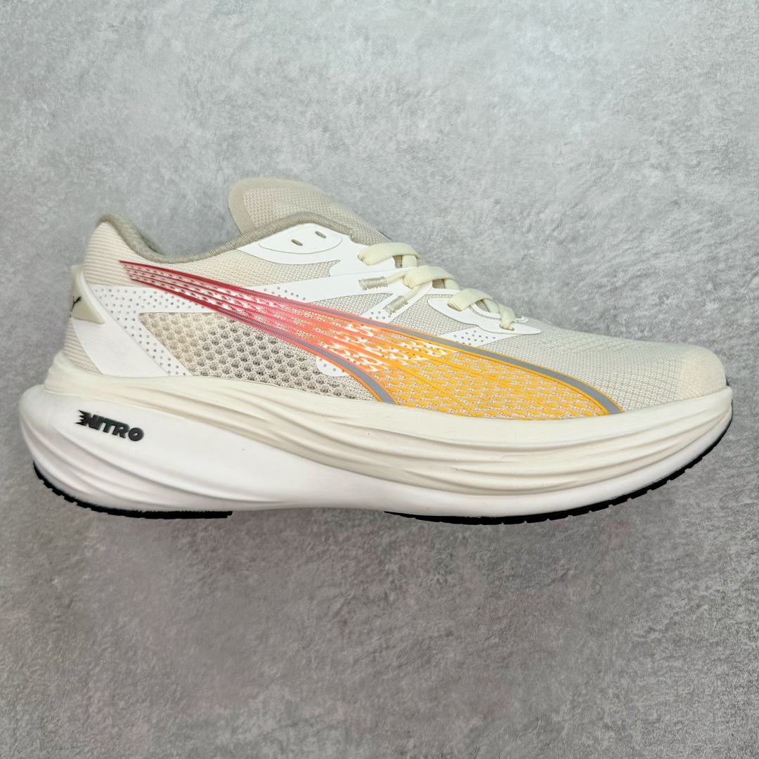 PUMA Deviate NITRO 3 彪马舒适百搭防滑低帮长跑跑步鞋 白黄色 NITRO™ 氮气科技跑鞋已成长为一个庞大的家族，满足不同跑者的细分而又个性化的跑步需求 有兼顾缓震与舒适，也能胜任轻量运动和日常通勤场景的「全能选手」Velocity NITRO™ 3「彪速 3」以及针对大体重跑者，更加强调缓震极限的稳定系跑鞋 Forever Run NITRO™「彪畅」定位兼顾长距离路跑与缓震的「万金油碳板跑鞋」，无论对进阶跑者日常训练，还是新晋跑者比赛 PB，都是绝佳的选择。尺码：36 36.5 37.5 38 38.5 39 40 40.5 41 42 42.5 43 44 44.5 45-选品中心