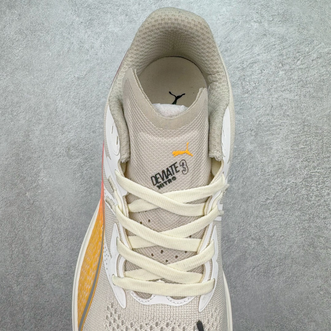 图片[5]-PUMA Deviate NITRO 3 彪马舒适百搭防滑低帮长跑跑步鞋 白黄色 NITRO™ 氮气科技跑鞋已成长为一个庞大的家族，满足不同跑者的细分而又个性化的跑步需求 有兼顾缓震与舒适，也能胜任轻量运动和日常通勤场景的「全能选手」Velocity NITRO™ 3「彪速 3」以及针对大体重跑者，更加强调缓震极限的稳定系跑鞋 Forever Run NITRO™「彪畅」定位兼顾长距离路跑与缓震的「万金油碳板跑鞋」，无论对进阶跑者日常训练，还是新晋跑者比赛 PB，都是绝佳的选择。尺码：36 36.5 37.5 38 38.5 39 40 40.5 41 42 42.5 43 44 44.5 45-选品中心