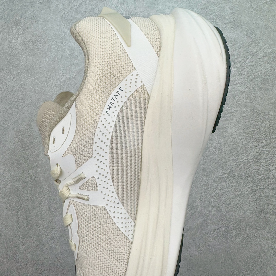 图片[7]-PUMA Deviate NITRO 3 彪马舒适百搭防滑低帮长跑跑步鞋 白黄色 NITRO™ 氮气科技跑鞋已成长为一个庞大的家族，满足不同跑者的细分而又个性化的跑步需求 有兼顾缓震与舒适，也能胜任轻量运动和日常通勤场景的「全能选手」Velocity NITRO™ 3「彪速 3」以及针对大体重跑者，更加强调缓震极限的稳定系跑鞋 Forever Run NITRO™「彪畅」定位兼顾长距离路跑与缓震的「万金油碳板跑鞋」，无论对进阶跑者日常训练，还是新晋跑者比赛 PB，都是绝佳的选择。尺码：36 36.5 37.5 38 38.5 39 40 40.5 41 42 42.5 43 44 44.5 45-选品中心