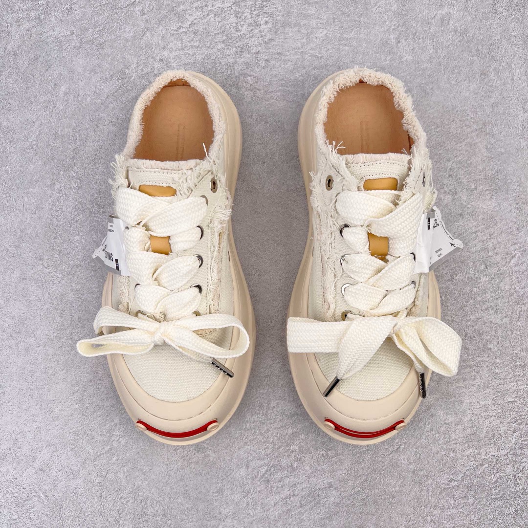 图片[2]-＃纯原福利 SMILEREPUBLIC 檀健次主理品牌 2024新款 众多明星上脚同款厚底开口笑帆布鞋 市售最高品质 得物毒盒最新版本 纯原一致 细节 品质 欢迎对比 市售唯一原厂渠道材料打造 该系列以“SMILE”为灵感来源 捕捉潮流 主打柔软的帆布设计 ms有裁切的羊毛流苏与独特编织技艺HZ 尺码：35-40-选品中心
