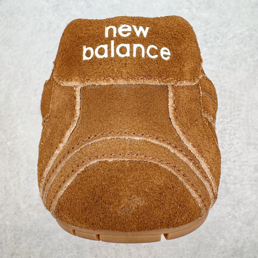 图片[8]-＃M纯原 Miumiu x New Balance NB530 新百伦缪缪联名款复古运动鞋 全套原楦原纸板原厂数据开发 原厂三文治网纱 原装进口羊皮加羊反绒正确绒感卡色 正确中底拉帮中底纸板满印细节 冲裁组合 匠心打造 耗时两个月开发完成 工艺极其复杂难度可想而知 新开独立私模大底 全网唯一正确私模大底 高端零售专供产物 这双变奏版本的530 SL 有着抢眼的双鞋带系统 以撞色的拼接感带出不同以往的风格 同时透过网眼面料与麂皮呈现复古质地 除了极为受到欢迎的棕色调之外 还推出了轻盈的裸白色系 而双方的联名徽标则展现在鞋舌以及内里衬底之上 搭配棉质和皮革的双重鞋带设计呈现出不俗的质感 此番的一大亮点就是将原来的ABZORB 鞋底更换为超薄外底 诠释Y2K风造型 鞋舌上的\\\”Miu Miu\\\”和\\\”NB\\\”Logo彰显联名身份 整双鞋带来浓浓的复古氛围 尺码：36 37 37.5 38 38.5 39.5 40 40.5 41.5 42 42.5 43 44 44.5 45 45.5 46.5-选品中心