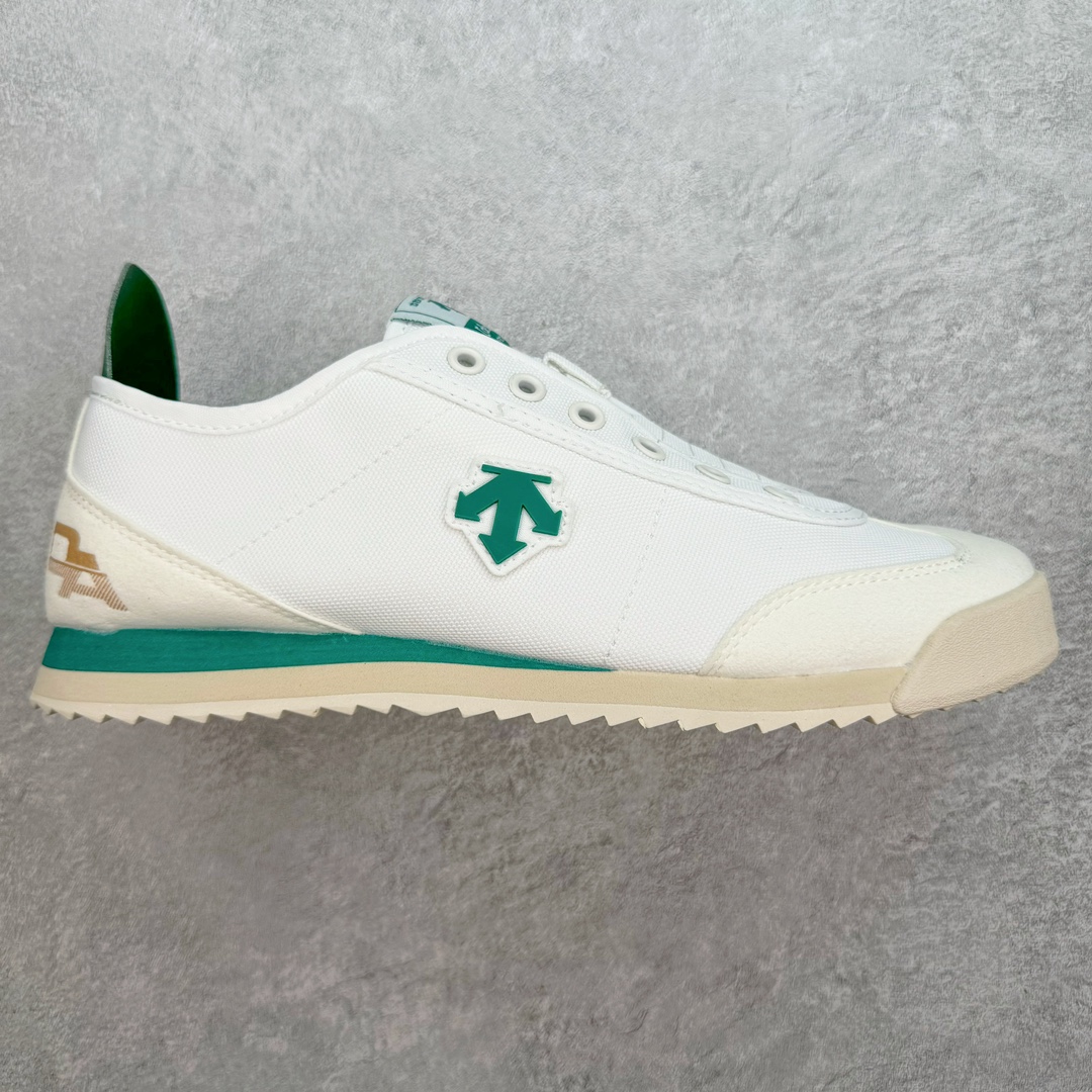 #纯原 DESCENTE CHRON 迪桑特复古运动一脚蹬帆布鞋透气休闲鞋 轻松方便的一脚蹬设计 搭配轻质弹性鞋底 脚感舒适 简洁的帆布鞋面设计适用于多场景穿搭 尺码:36 36.5 37.5 38 38.5 39 40 40.5 41 42 42.5 43 44 44.5 45-选品中心