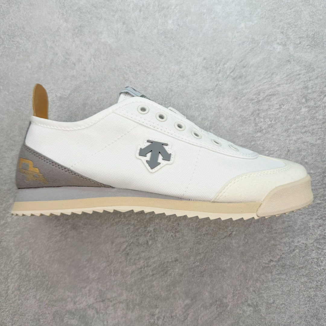 ＃纯原 DESCENTE CHRON 迪桑特复古运动一脚蹬帆布鞋透气休闲鞋 轻松方便的一脚蹬设计 搭配轻质弹性鞋底 脚感舒适 简洁的帆布鞋面设计适用于多场景穿搭 尺码：36 36.5 37.5 38 38.5 39 40 40.5 41 42 42.5 43 44 44.5 45-选品中心