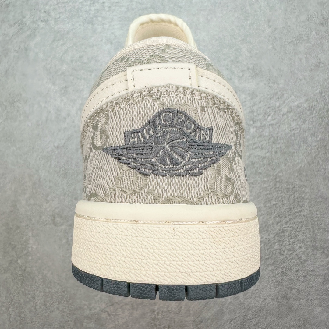 图片[8]-Air Jordan AJ1 Low 低帮系列定制配色 DM5688-101 原厂内置气垫魔块 A模大底 头层小牛皮 鞋舌AJ原厂专用牛津布+AJ专用反口珍珠布+原厂无杂质高弹内里海棉+特殊封边弹力鞋带 尺码：36 36.5 37.5 38 38.5 39 40 40.5 41 42 42.5 43 44 44.5 45 46-选品中心