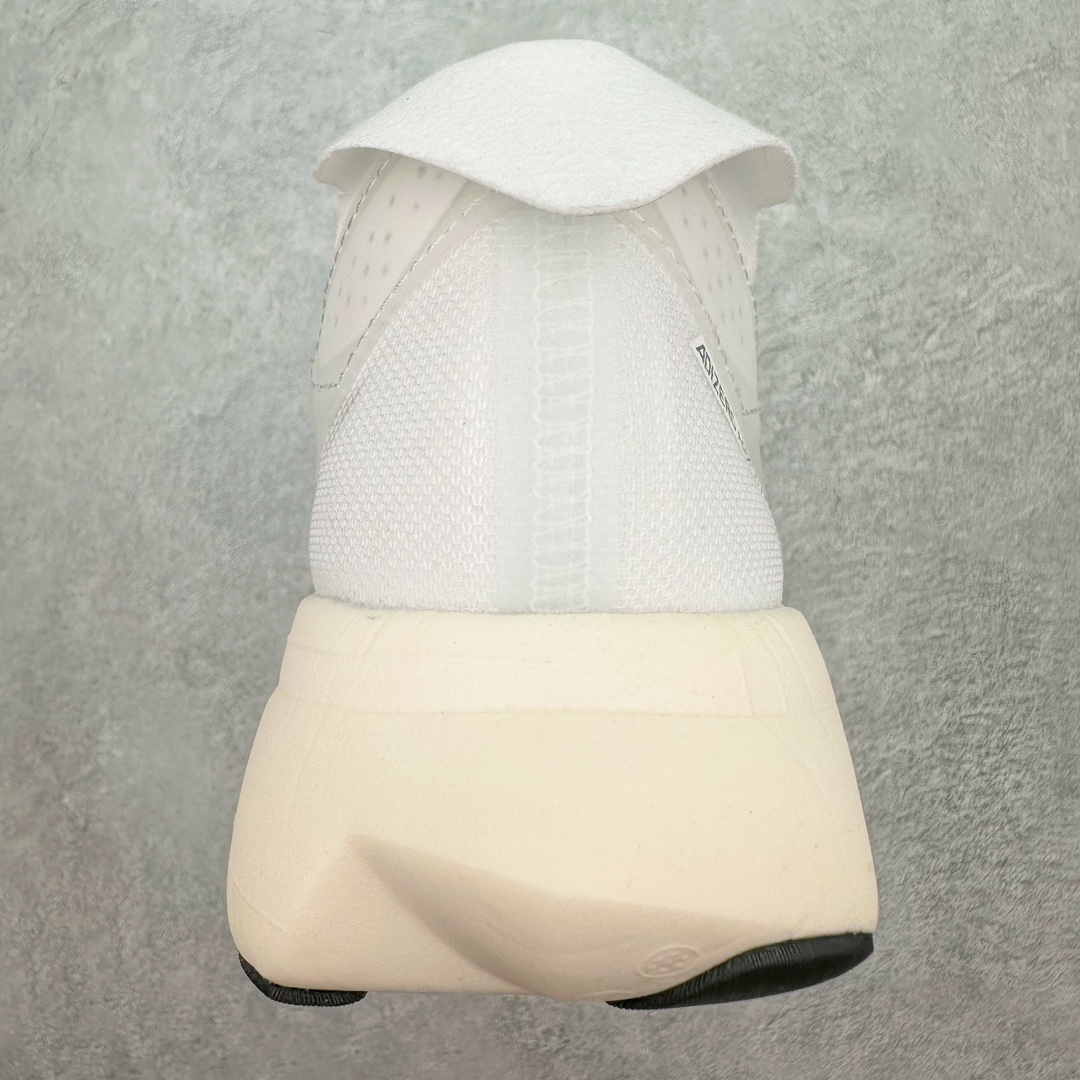 图片[8]-AD Adizero Boston 12 波士顿夏季透气网眼竞速跑鞋 延续爪型玻璃纤维推进系统 进化为全掌式的ENERGY RODS 2.0 从脚跟到脚趾的一体成形设计 强化整体推进力 提升速度表现 升级透气鞋面更具支撑性 利用ENGINEERED MESH技术进行不同密度织纹 强化支撑性 更使用50%以上的回收材料製成 减低塑料浪费 此外变薄的鞋舌为前掌提供更多空间 提供跑者更好的穿着感受 马牌轮胎大底耐磨性佳 大底全掌采用耐磨的Continental马牌轮胎大底 在各种环境下保有良好抓地力 货号：HQ2134 尺码：36 36.5 37 38 38.5 39 40 40.5 41 42 42.5 43 44 44.5 45-选品中心