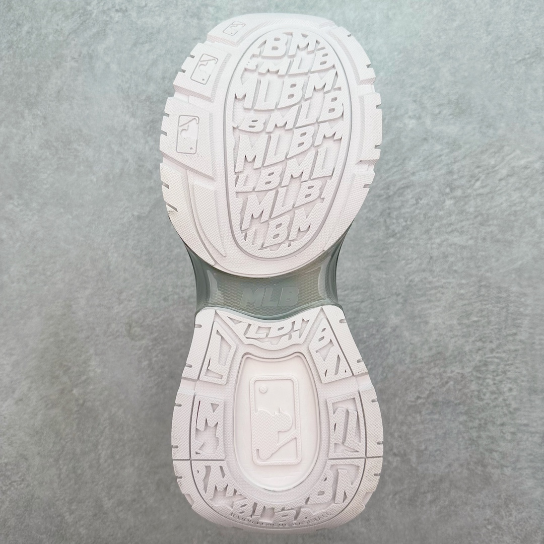 图片[9]-＃纯原 MLB Chunky Runner 2024S 复古印花老爹鞋系列低帮轻量增高厚底百搭休闲运动慢跑鞋 Korea韩国联名NY美国榄球纽约洋基队限定 目前可过轻松秒过各类鉴定 能操作的私聊 韩国代购专供 左脚内置NFC感应 区别市面贴纸假芯片 MLB专用菱形双针中底布 重点细节中底布带注胶孔 原厂NFC感应吊牌 支持鉴定 一个两位数 原盒原标 全套原楦原纸板原厂数据开发 中韩文保养标贴 绿色防霉片 平台代购专供 独家一比一RB+MD组合大底 高频后跟小人Logo精准对位立体饱满 正确网布加超迁鞋面 转印中底走线紧密 转印Logo工艺表层防刮不掉色 尺码：35 36 36.5 37.5 38 38.5 39 40 40.5 41 42 42.5 43 44 44.5 45-选品中心