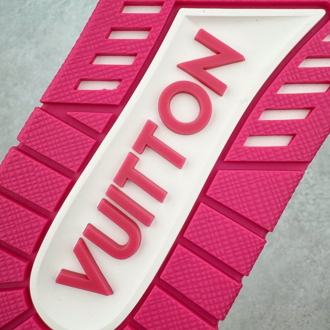 图片[18]-＃FS顶级特价 Louis Vuitton Trainer lv时装走秀运动鞋 实力大厂出品 平台专供 成熟的做工稳定的品控 完美鞋型超高的清洁度 零毛边线头瑕疵 全套原楦原纸版原鞋开模 全网最具灵魂的版型 正确原装黄色鞋盒 正确中底印花 鞋面印花3D高频深度立体 全鞋电脑针车 紧密相连 针距密度一致 环保乳胶注塑鞋垫 厚度脚感还原原版 皮面裁剪部位 统一油边封口工艺 原装橡胶大底含胶量大底组合零偏差 专柜全套包装 防尘袋 说明书 质保卡 男女鞋 尺码：35 36 37 38 39 40 41 42 43 44 45-选品中心