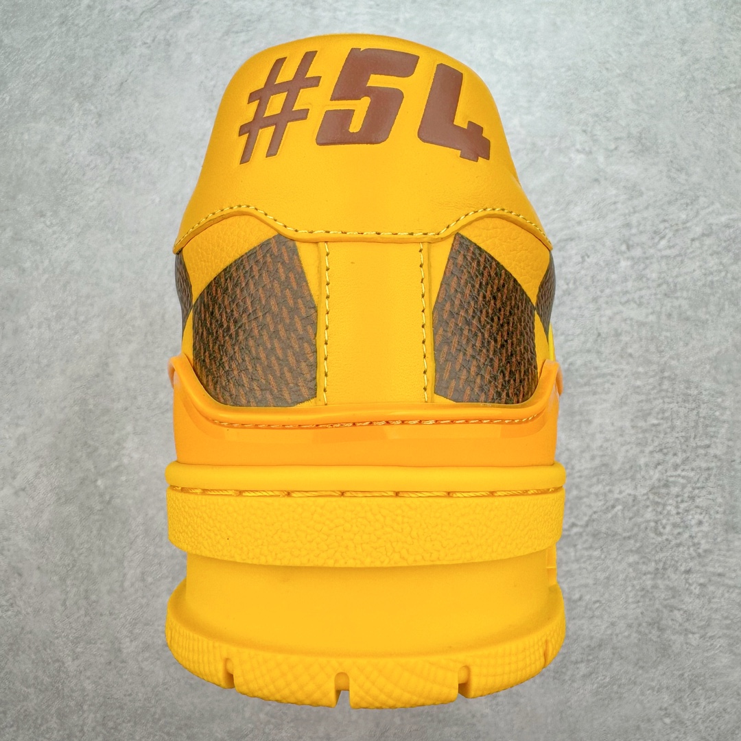 图片[8]-＃GX Louis Vuitton Trainer lv时装走秀运动鞋 实力大厂出品 平台专供 全网最全配色更新最快 最成熟的做工稳定的品控 完美鞋型超高的清洁度 零毛边线头瑕疵 全套原楦原纸版原鞋开模 全网最具灵魂的版型 正确原装黄色鞋盒 正确中底印花 鞋面印花3D高频深度立体 全鞋电脑针车 紧密相连 针距密度一致 环保乳胶注塑鞋垫 厚度脚感还原原版 皮面裁剪部位 统一油边封口工艺 原装橡胶大底含胶量大底组合零偏差 专柜全套包装 防尘袋 说明书 质保卡 男女鞋 尺码：35 36 37 38 39 40 41 42 43 44 45-选品中心