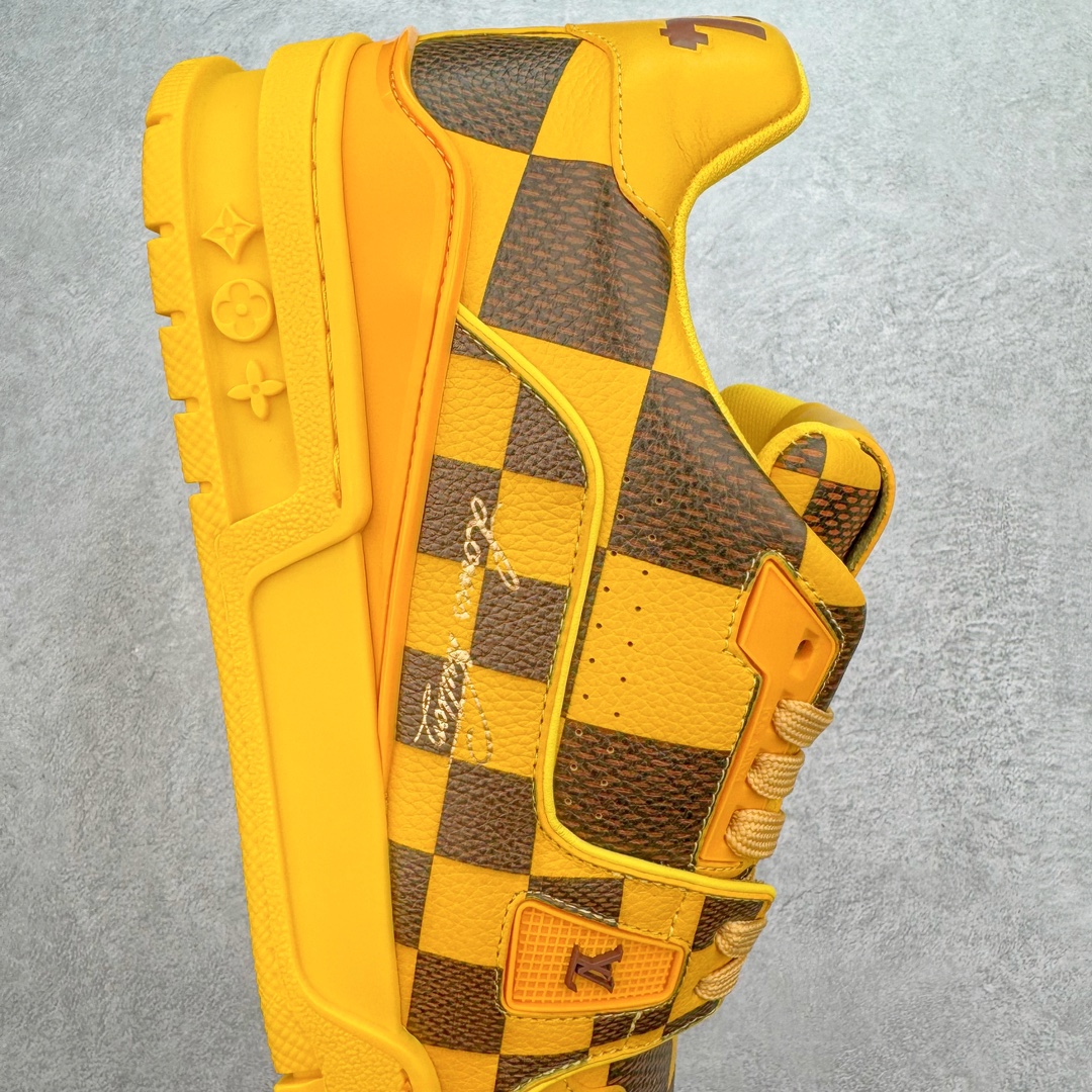 图片[6]-＃GX Louis Vuitton Trainer lv时装走秀运动鞋 实力大厂出品 平台专供 全网最全配色更新最快 最成熟的做工稳定的品控 完美鞋型超高的清洁度 零毛边线头瑕疵 全套原楦原纸版原鞋开模 全网最具灵魂的版型 正确原装黄色鞋盒 正确中底印花 鞋面印花3D高频深度立体 全鞋电脑针车 紧密相连 针距密度一致 环保乳胶注塑鞋垫 厚度脚感还原原版 皮面裁剪部位 统一油边封口工艺 原装橡胶大底含胶量大底组合零偏差 专柜全套包装 防尘袋 说明书 质保卡 男女鞋 尺码：35 36 37 38 39 40 41 42 43 44 45-选品中心