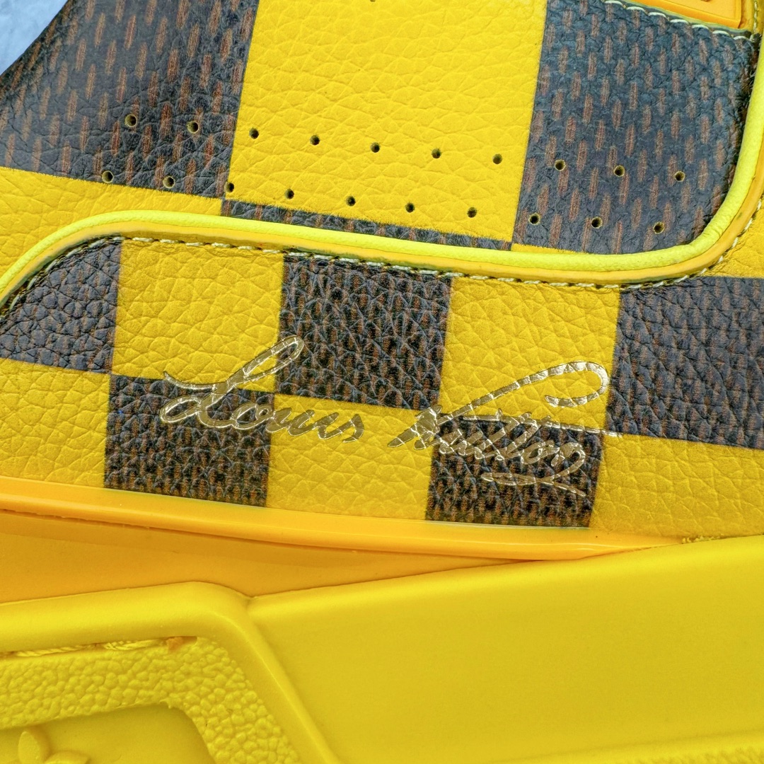 图片[17]-＃GX Louis Vuitton Trainer lv时装走秀运动鞋 实力大厂出品 平台专供 全网最全配色更新最快 最成熟的做工稳定的品控 完美鞋型超高的清洁度 零毛边线头瑕疵 全套原楦原纸版原鞋开模 全网最具灵魂的版型 正确原装黄色鞋盒 正确中底印花 鞋面印花3D高频深度立体 全鞋电脑针车 紧密相连 针距密度一致 环保乳胶注塑鞋垫 厚度脚感还原原版 皮面裁剪部位 统一油边封口工艺 原装橡胶大底含胶量大底组合零偏差 专柜全套包装 防尘袋 说明书 质保卡 男女鞋 尺码：35 36 37 38 39 40 41 42 43 44 45-选品中心