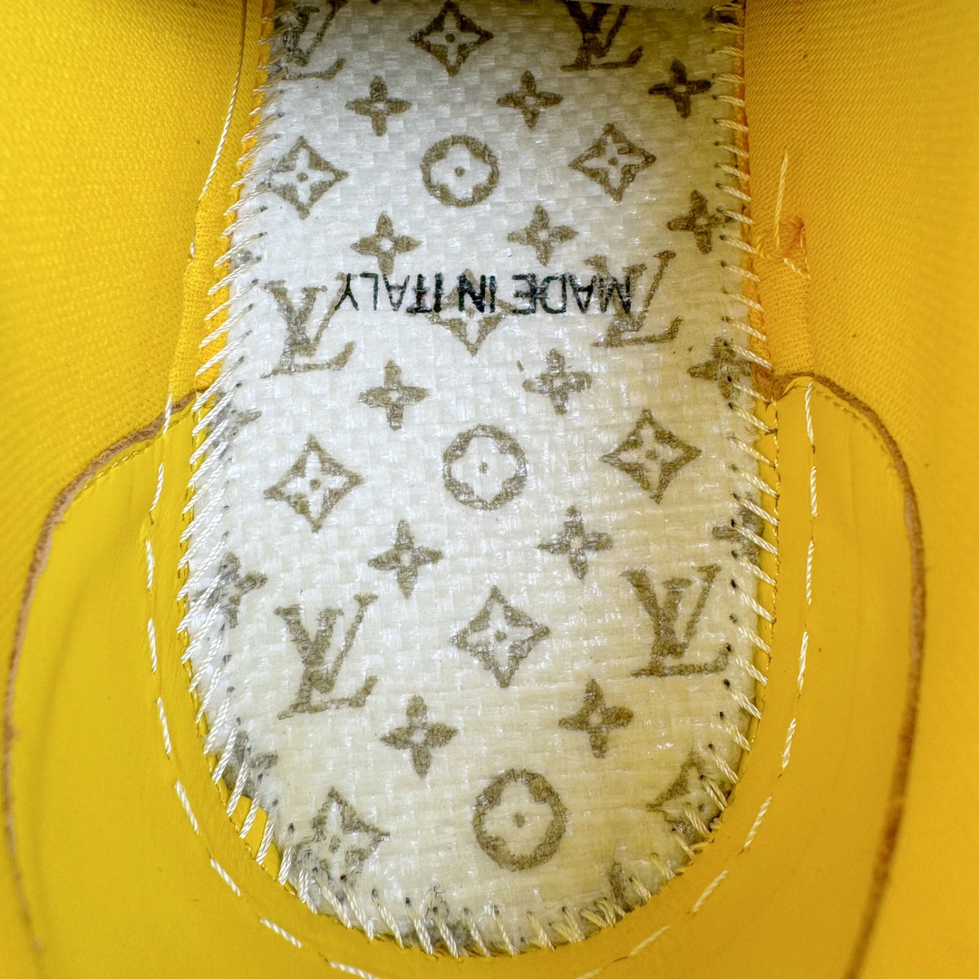 图片[10]-＃GX Louis Vuitton Trainer lv时装走秀运动鞋 实力大厂出品 平台专供 全网最全配色更新最快 最成熟的做工稳定的品控 完美鞋型超高的清洁度 零毛边线头瑕疵 全套原楦原纸版原鞋开模 全网最具灵魂的版型 正确原装黄色鞋盒 正确中底印花 鞋面印花3D高频深度立体 全鞋电脑针车 紧密相连 针距密度一致 环保乳胶注塑鞋垫 厚度脚感还原原版 皮面裁剪部位 统一油边封口工艺 原装橡胶大底含胶量大底组合零偏差 专柜全套包装 防尘袋 说明书 质保卡 男女鞋 尺码：35 36 37 38 39 40 41 42 43 44 45-选品中心