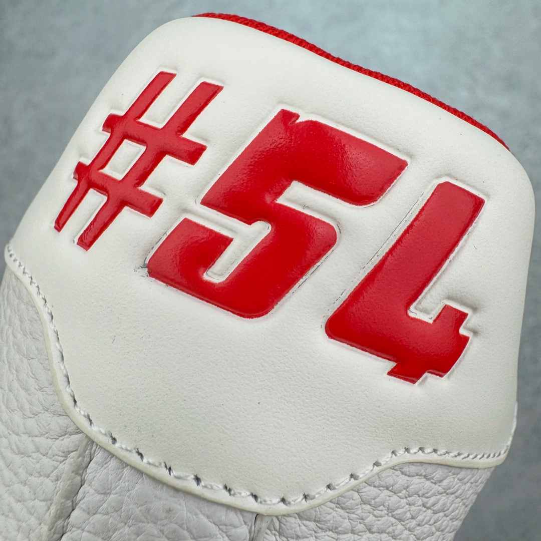 图片[13]-＃FS顶级特价 Louis Vuitton Trainer lv时装走秀运动鞋 实力大厂出品 平台专供 成熟的做工稳定的品控 完美鞋型超高的清洁度 零毛边线头瑕疵 全套原楦原纸版原鞋开模 全网最具灵魂的版型 正确原装黄色鞋盒 正确中底印花 鞋面印花3D高频深度立体 全鞋电脑针车 紧密相连 针距密度一致 环保乳胶注塑鞋垫 厚度脚感还原原版 皮面裁剪部位 统一油边封口工艺 原装橡胶大底含胶量大底组合零偏差 专柜全套包装 防尘袋 说明书 质保卡 男女鞋 尺码：35 36 37 38 39 40 41 42 43 44 45-选品中心