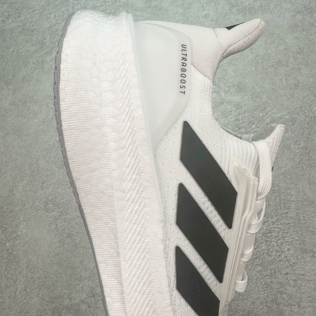 图片[6]-＃纯原 AD Ultra Boost 5X 2025高性能版5X系列UB低帮袜套式针织透气缓震休闲运动慢跑鞋 全新Ultraboost 5X官宣，颠覆以往，迎来该系列自2015年首次亮相最大一次革新！从鞋面到中底配置都有新的突破，跟着小编一同探究“阿迪UB有史以来最大升级”！Ultraboost 5X革新中底配置，采用LightBoost V2泡沫，与Ultraboost Light相比，前掌能量反馈增加2%。与此同时“加厚不增重”，中底相较于上一代更轻，让跑者每一次迈步都能得到更柔软、更澎湃的能量反馈。搭配X形“Torsion System”扭转系统，助力跑者从落地到脚趾离地过程的平稳过渡。Ultraboost 5X升级中足锁定性能，革新Mono Primeknit自适应鞋面配置，搭配轻质无笼鞋面结构，更加贴合跑者脚部。大底由Continental™橡胶制成，更耐磨，抓地力更出色。Adidas全新推出ULTRABOOST 5X，专注日常跑步，适用于任何级别的跑者，无距离门槛限制。兼具有氧跑、中短距离慢跑、节奏跑、间歇跑、日常通勤等各种场景，ULTRABOOST 5X都能给你带来优质的跑步体验。尺码：39⅓ 40 40⅔ 41⅓ 42 42⅔ 43⅓ 44 44⅔ 45 46 47⅔ 48-选品中心