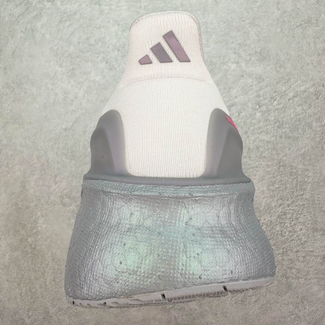 图片[8]-＃纯原 AD Ultra Boost 5X 2025高性能版5X系列UB低帮袜套式针织透气缓震休闲运动慢跑鞋 全新Ultraboost 5X官宣，颠覆以往，迎来该系列自2015年首次亮相最大一次革新！从鞋面到中底配置都有新的突破，跟着小编一同探究“阿迪UB有史以来最大升级”！Ultraboost 5X革新中底配置，采用LightBoost V2泡沫，与Ultraboost Light相比，前掌能量反馈增加2%。与此同时“加厚不增重”，中底相较于上一代更轻，让跑者每一次迈步都能得到更柔软、更澎湃的能量反馈。搭配X形“Torsion System”扭转系统，助力跑者从落地到脚趾离地过程的平稳过渡。Ultraboost 5X升级中足锁定性能，革新Mono Primeknit自适应鞋面配置，搭配轻质无笼鞋面结构，更加贴合跑者脚部。大底由Continental™橡胶制成，更耐磨，抓地力更出色。Adidas全新推出ULTRABOOST 5X，专注日常跑步，适用于任何级别的跑者，无距离门槛限制。兼具有氧跑、中短距离慢跑、节奏跑、间歇跑、日常通勤等各种场景，ULTRABOOST 5X都能给你带来优质的跑步体验。尺码：39⅓ 40 40⅔ 41⅓ 42 42⅔ 43⅓ 44 44⅔ 45 46 47⅔ 48-选品中心