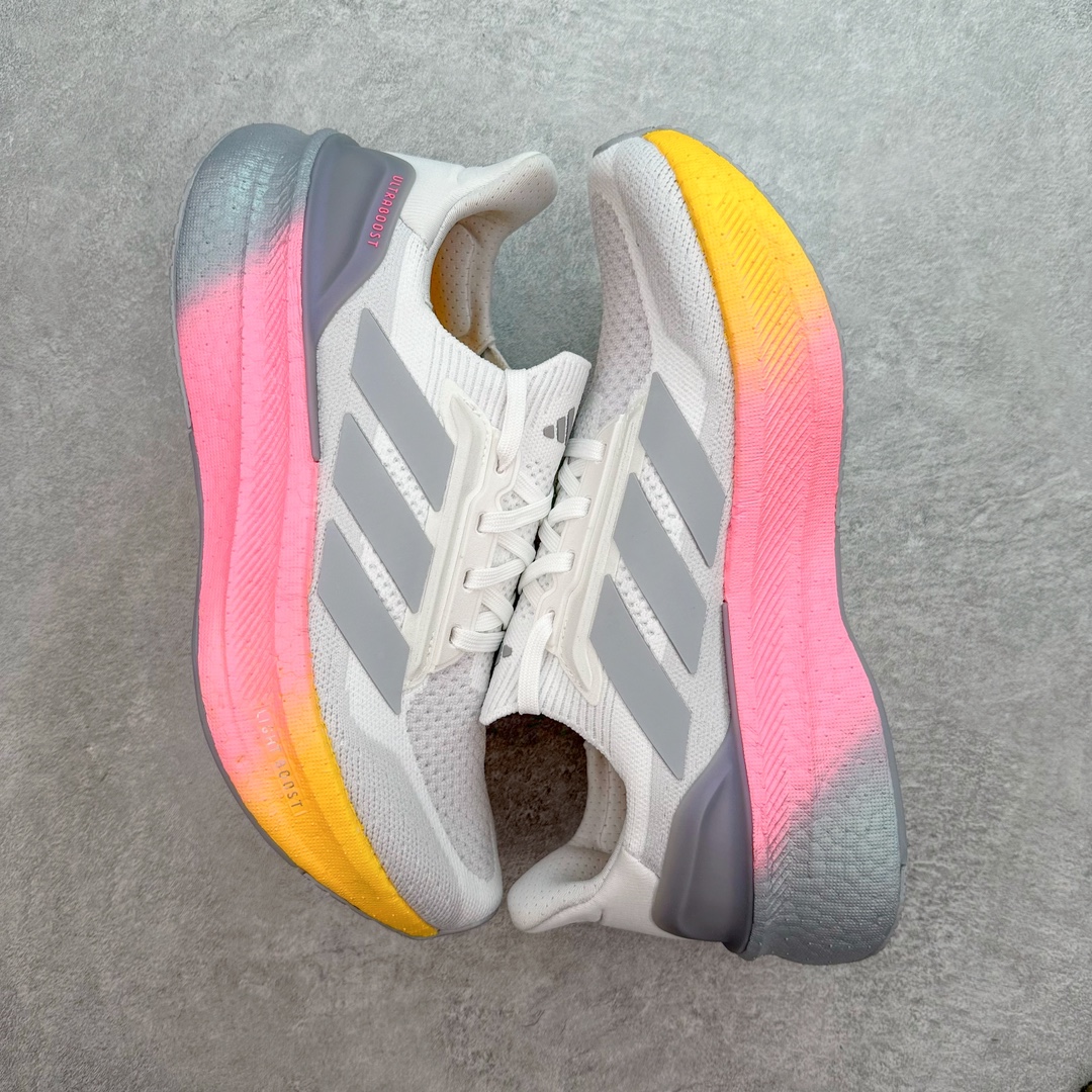 图片[3]-＃纯原 AD Ultra Boost 5X 2025高性能版5X系列UB低帮袜套式针织透气缓震休闲运动慢跑鞋 全新Ultraboost 5X官宣，颠覆以往，迎来该系列自2015年首次亮相最大一次革新！从鞋面到中底配置都有新的突破，跟着小编一同探究“阿迪UB有史以来最大升级”！Ultraboost 5X革新中底配置，采用LightBoost V2泡沫，与Ultraboost Light相比，前掌能量反馈增加2%。与此同时“加厚不增重”，中底相较于上一代更轻，让跑者每一次迈步都能得到更柔软、更澎湃的能量反馈。搭配X形“Torsion System”扭转系统，助力跑者从落地到脚趾离地过程的平稳过渡。Ultraboost 5X升级中足锁定性能，革新Mono Primeknit自适应鞋面配置，搭配轻质无笼鞋面结构，更加贴合跑者脚部。大底由Continental™橡胶制成，更耐磨，抓地力更出色。Adidas全新推出ULTRABOOST 5X，专注日常跑步，适用于任何级别的跑者，无距离门槛限制。兼具有氧跑、中短距离慢跑、节奏跑、间歇跑、日常通勤等各种场景，ULTRABOOST 5X都能给你带来优质的跑步体验。尺码：39⅓ 40 40⅔ 41⅓ 42 42⅔ 43⅓ 44 44⅔ 45 46 47⅔ 48-选品中心