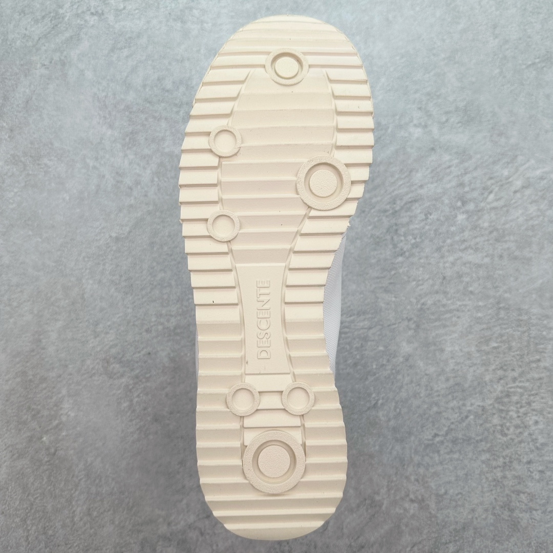 图片[9]-＃纯原 DESCENTE CHRON 迪桑特复古运动一脚蹬帆布鞋透气休闲鞋 轻松方便的一脚蹬设计 搭配轻质弹性鞋底 脚感舒适 简洁的帆布鞋面设计适用于多场景穿搭 尺码：36 36.5 37.5 38 38.5 39 40 40.5 41 42 42.5 43 44 44.5 45-选品中心