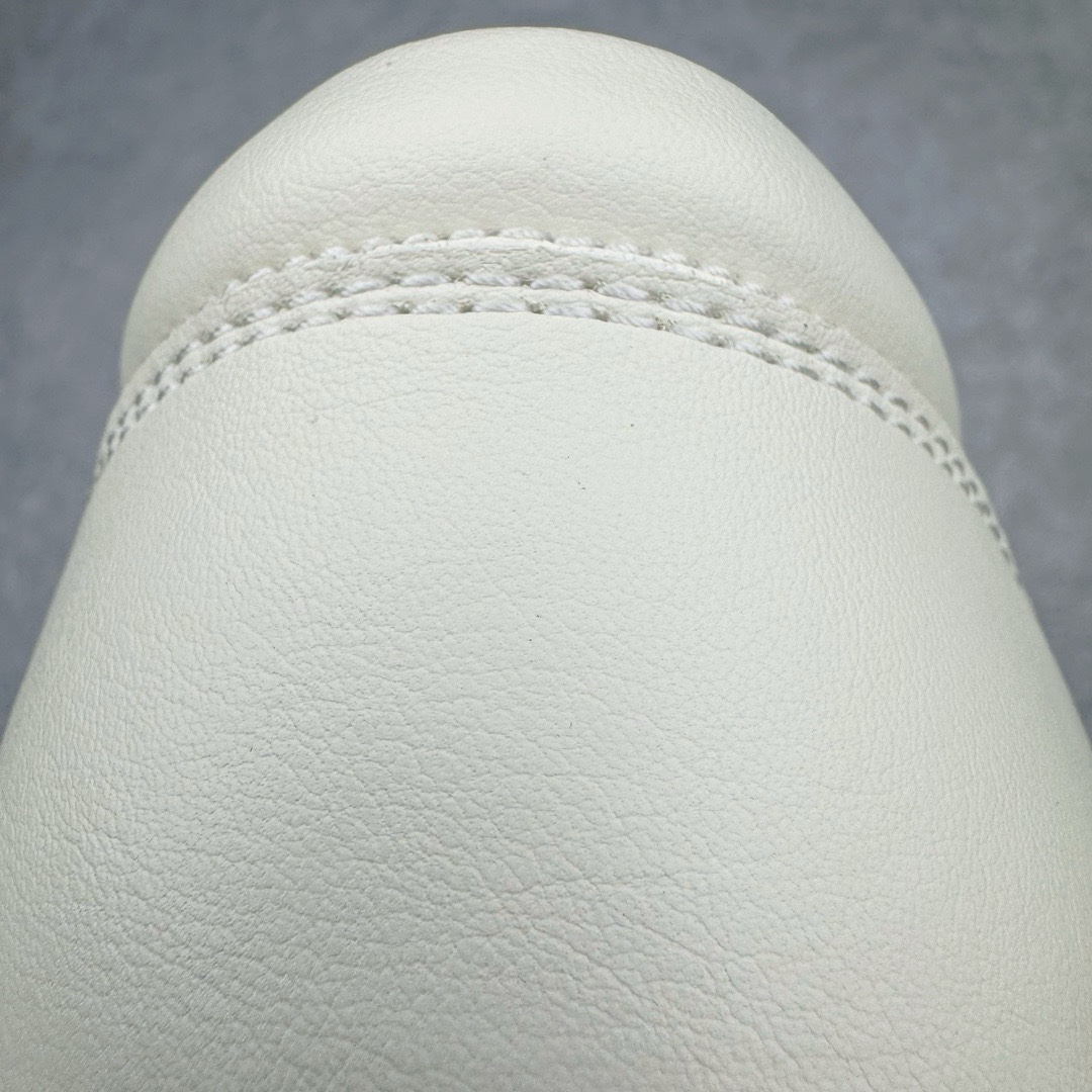 图片[13]-＃DG纯原 Rick Owens Edfu 瑞克·欧文斯低帮皮面时尚运动板鞋 奶白 二级市场已经7K以上 平台客户随意卖四位数 RO广东原厂出品 纯原天花板 原版一比一复刻 冲正绝不翻车 还原度达到百分之98以上 原楦开发纸版版型 ZP拆解原版1：1复模裁片纸版 力求做到0错位 这样才能达到和zp一致的鞋型味道 采用进口cnc数控机床开发对版独家tpu奶香大底 区别于市场所有版本 zp同源全头层粒面小牛皮 达到和zp一致手感 原厂进口细纹布 万邦订购原厂高弹粉红色海绵 内里搭配软质细腻羊皮 TPU高密度大底 软硬度透光度高已经测试和原版一致 尺码：36 37 38 39 40 41 42 43 44 45 46-选品中心