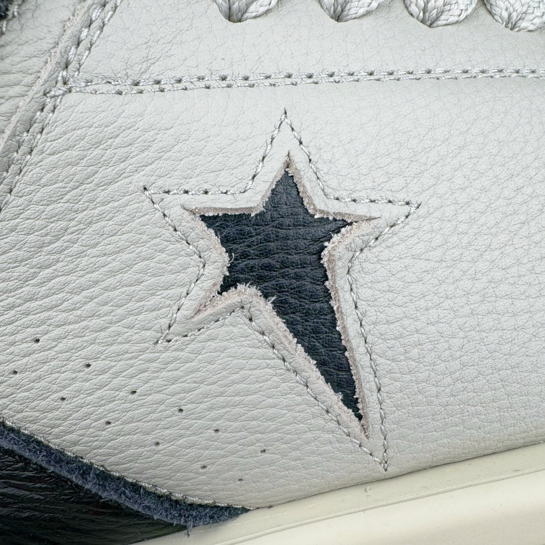 图片[10]-＃DG纯原 Rick Owens FogachineGeobasket 瑞克·欧文斯高帮皮面时尚运动板鞋 灰黑 二级市场已经7K以上 平台客户随意卖四位数 RO广东原厂出品 纯原天花板 原版一比一复刻 冲正绝不翻车 还原度达到百分之98以上 原楦开发纸版版型 ZP拆解原版1：1复模裁片纸版 力求做到0错位 这样才能达到和zp一致的鞋型味道 采用进口cnc数控机床开发对版独家tpu奶香大底 区别于市场所有版本 zp同源全头层粒面小牛皮 达到和zp一致手感 原厂进口细纹布 万邦订购原厂高弹粉红色海绵 内里搭配软质细腻羊皮 TPU高密度大底 软硬度透光度高已经测试和原版一致 尺码：36 37 38 39 40 41 42 43 44 45 46-选品中心