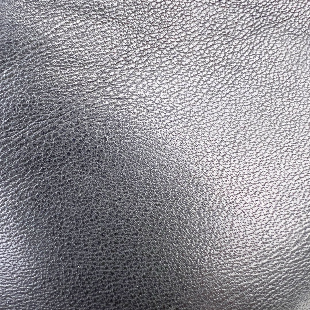 图片[14]-＃DG纯原 Rick Owens Drkshdw 瑞克·欧文斯低帮皮面时尚运动板鞋 黑白 二级市场已经7K以上 平台客户随意卖四位数 RO广东原厂出品 纯原天花板 原版一比一复刻 冲正绝不翻车 还原度达到百分之98以上 原楦开发纸版版型 ZP拆解原版1：1复模裁片纸版 力求做到0错位 这样才能达到和zp一致的鞋型味道 采用进口cnc数控机床开发对版独家tpu奶香大底 区别于市场所有版本 zp同源全头层粒面小牛皮 达到和zp一致手感 原厂进口细纹布 万邦订购原厂高弹粉红色海绵 内里搭配软质细腻羊皮 TPU高密度大底 软硬度透光度高已经测试和原版一致 尺码：36 37 38 39 40 41 42 43 44 45 46-选品中心