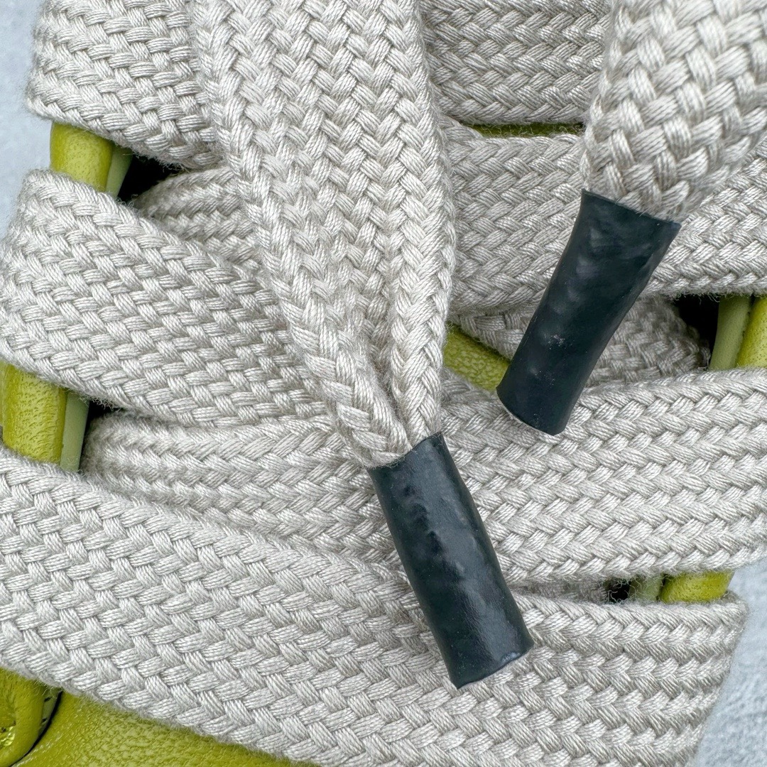 图片[15]-＃DG纯原 Rick Owens FW23 LUXOR 瑞克·欧文斯低帮皮面时尚运动板鞋面包鞋 牛油果绿 二级市场已经7K以上 平台客户随意卖四位数 RO广东原厂出品 纯原天花板 原版一比一复刻 冲正绝不翻车 还原度达到百分之98以上 原楦开发纸版版型 ZP拆解原版1：1复模裁片纸版 力求做到0错位 这样才能达到和zp一致的鞋型味道 采用进口cnc数控机床开发对版独家tpu奶香大底 区别于市场所有版本 zp同源定制尼龙布 达到和zp一致手感 原厂进口细纹布 万邦订购原厂高弹粉红色海绵 内里搭配软质细腻羊皮 TPU高密度大底 软硬度透光度高已经测试和原版一致 尺码：36 37 38 39 40 41 42 43 44 45 46-选品中心