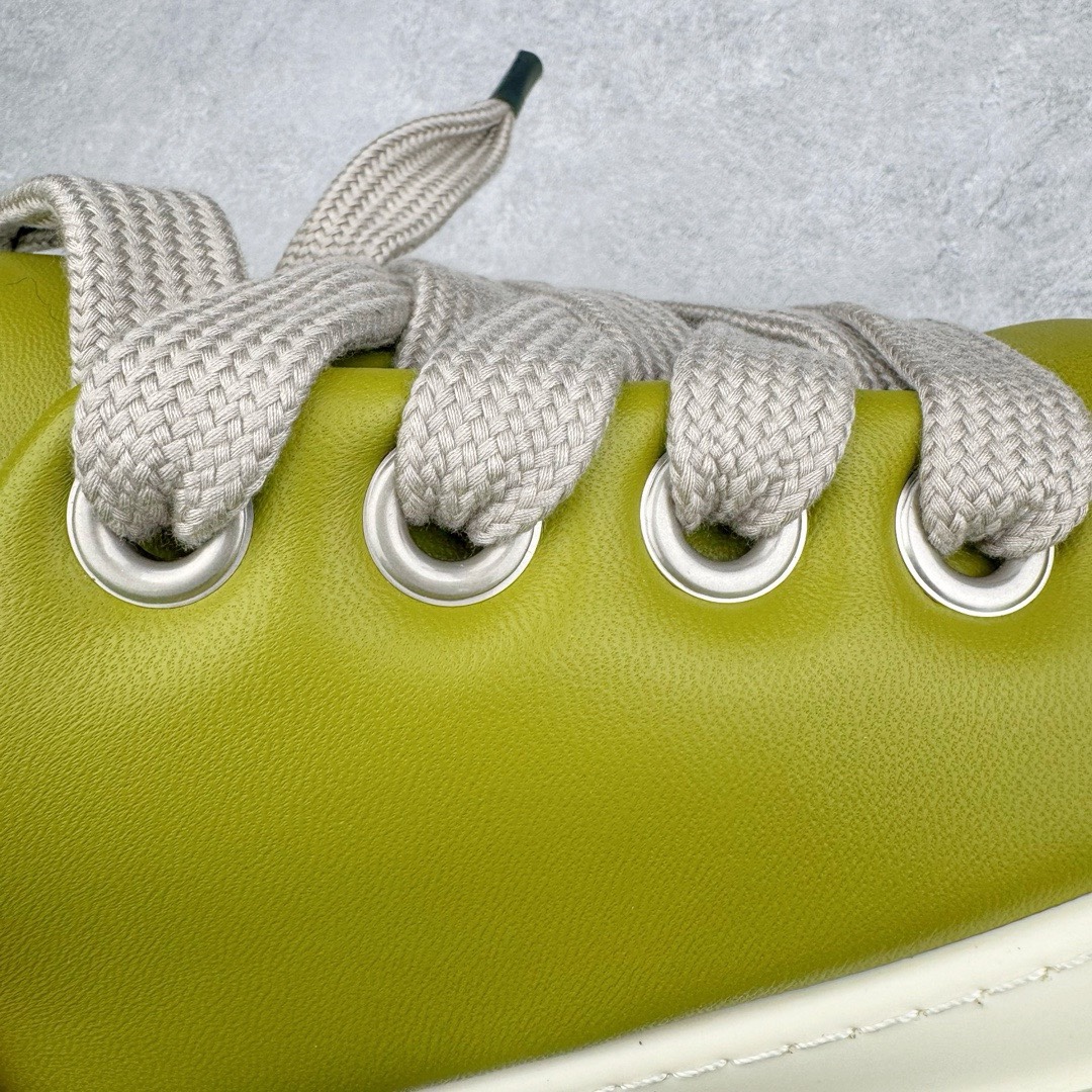 图片[12]-＃DG纯原 Rick Owens FW23 LUXOR 瑞克·欧文斯低帮皮面时尚运动板鞋面包鞋 牛油果绿 二级市场已经7K以上 平台客户随意卖四位数 RO广东原厂出品 纯原天花板 原版一比一复刻 冲正绝不翻车 还原度达到百分之98以上 原楦开发纸版版型 ZP拆解原版1：1复模裁片纸版 力求做到0错位 这样才能达到和zp一致的鞋型味道 采用进口cnc数控机床开发对版独家tpu奶香大底 区别于市场所有版本 zp同源定制尼龙布 达到和zp一致手感 原厂进口细纹布 万邦订购原厂高弹粉红色海绵 内里搭配软质细腻羊皮 TPU高密度大底 软硬度透光度高已经测试和原版一致 尺码：36 37 38 39 40 41 42 43 44 45 46-选品中心