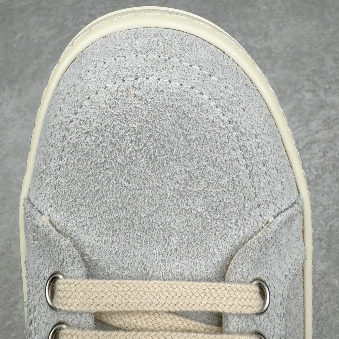 图片[10]-＃DG纯原 Rick Owens Edfu 瑞克·欧文斯低帮皮面时尚运动板鞋 灰黑 二级市场已经7K以上 平台客户随意卖四位数 RO广东原厂出品 纯原天花板 原版一比一复刻 冲正绝不翻车 还原度达到百分之98以上 原楦开发纸版版型 ZP拆解原版1：1复模裁片纸版 力求做到0错位 这样才能达到和zp一致的鞋型味道 采用进口cnc数控机床开发对版独家tpu奶香大底 区别于市场所有版本 zp同源全头层粒面小牛皮 达到和zp一致手感 原厂进口细纹布 万邦订购原厂高弹粉红色海绵 内里搭配软质细腻羊皮 TPU高密度大底 软硬度透光度高已经测试和原版一致 尺码：36 37 38 39 40 41 42 43 44 45 46-选品中心