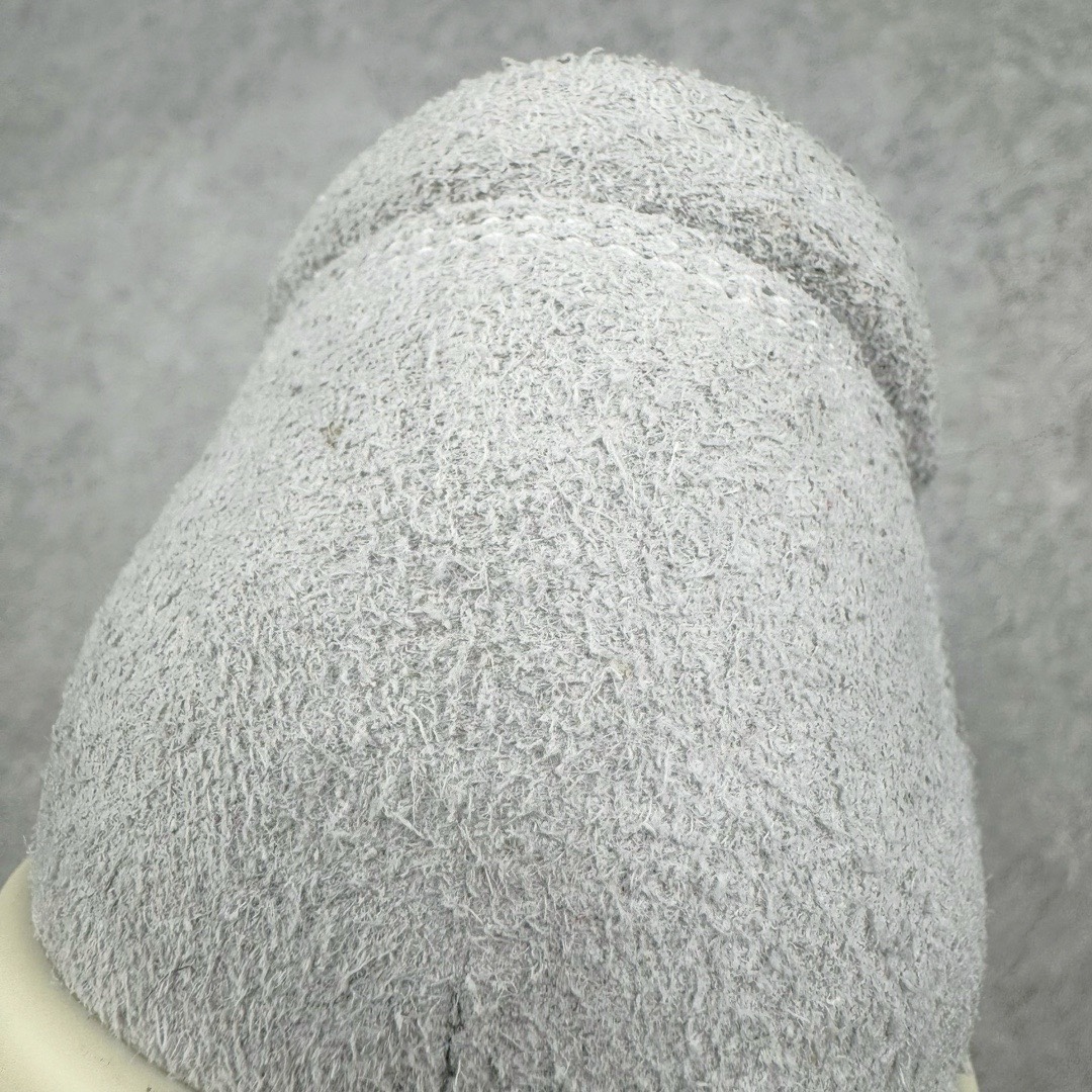 图片[15]-＃DG纯原 Rick Owens Edfu 瑞克·欧文斯低帮皮面时尚运动板鞋 灰黑 二级市场已经7K以上 平台客户随意卖四位数 RO广东原厂出品 纯原天花板 原版一比一复刻 冲正绝不翻车 还原度达到百分之98以上 原楦开发纸版版型 ZP拆解原版1：1复模裁片纸版 力求做到0错位 这样才能达到和zp一致的鞋型味道 采用进口cnc数控机床开发对版独家tpu奶香大底 区别于市场所有版本 zp同源全头层粒面小牛皮 达到和zp一致手感 原厂进口细纹布 万邦订购原厂高弹粉红色海绵 内里搭配软质细腻羊皮 TPU高密度大底 软硬度透光度高已经测试和原版一致 尺码：36 37 38 39 40 41 42 43 44 45 46-选品中心