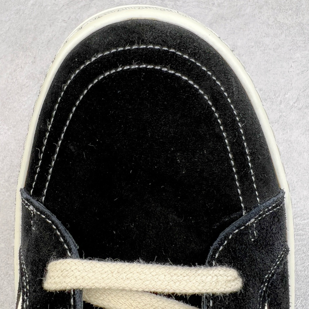 图片[12]-＃DG纯原 Rick Owens Edfu 瑞克·欧文斯低帮皮面时尚运动板鞋 黑白 二级市场已经7K以上 平台客户随意卖四位数 RO广东原厂出品 纯原天花板 原版一比一复刻 冲正绝不翻车 还原度达到百分之98以上 原楦开发纸版版型 ZP拆解原版1：1复模裁片纸版 力求做到0错位 这样才能达到和zp一致的鞋型味道 采用进口cnc数控机床开发对版独家tpu奶香大底 区别于市场所有版本 zp同源全头层粒面小牛皮 达到和zp一致手感 原厂进口细纹布 万邦订购原厂高弹粉红色海绵 内里搭配软质细腻羊皮 TPU高密度大底 软硬度透光度高已经测试和原版一致 尺码：36 37 38 39 40 41 42 43 44 45 46-选品中心