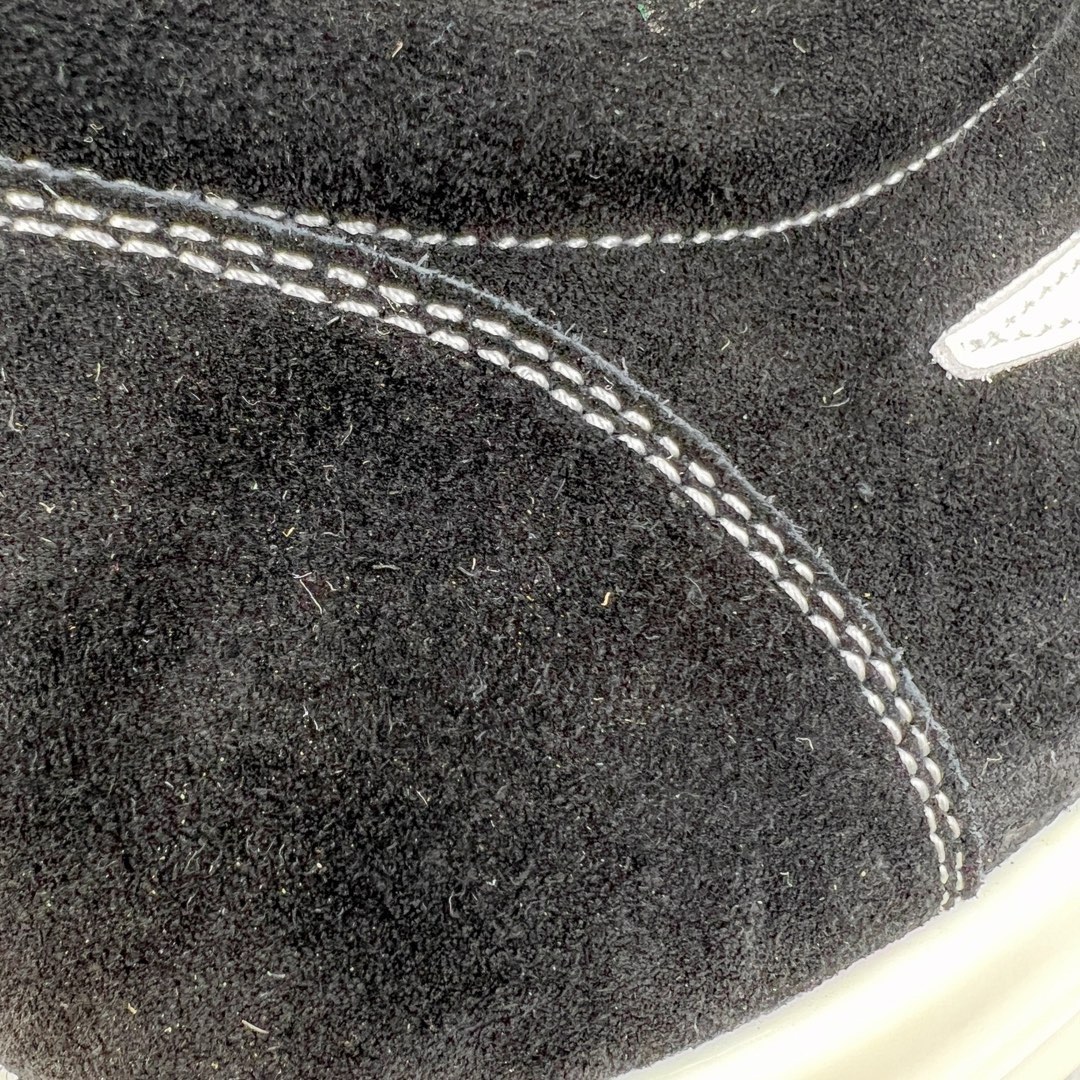 图片[14]-＃DG纯原 Rick Owens Edfu 瑞克·欧文斯低帮皮面时尚运动板鞋 黑白 二级市场已经7K以上 平台客户随意卖四位数 RO广东原厂出品 纯原天花板 原版一比一复刻 冲正绝不翻车 还原度达到百分之98以上 原楦开发纸版版型 ZP拆解原版1：1复模裁片纸版 力求做到0错位 这样才能达到和zp一致的鞋型味道 采用进口cnc数控机床开发对版独家tpu奶香大底 区别于市场所有版本 zp同源全头层粒面小牛皮 达到和zp一致手感 原厂进口细纹布 万邦订购原厂高弹粉红色海绵 内里搭配软质细腻羊皮 TPU高密度大底 软硬度透光度高已经测试和原版一致 尺码：36 37 38 39 40 41 42 43 44 45 46-选品中心