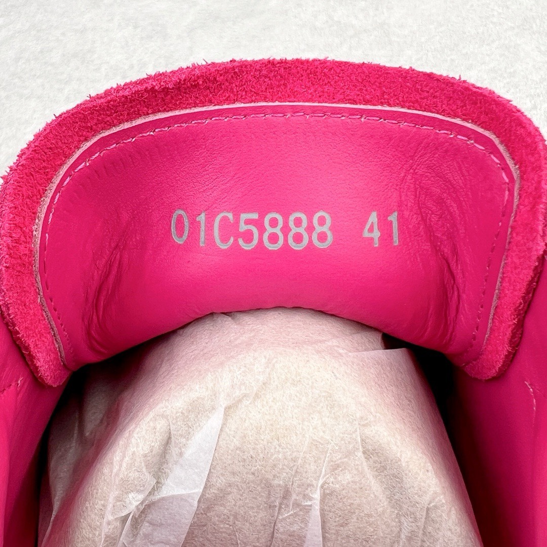 图片[10]-＃DG纯原 Rick Owens Edfu 瑞克·欧文斯低帮皮面时尚运动板鞋 玫红 二级市场已经7K以上 平台客户随意卖四位数 RO广东原厂出品 纯原天花板 原版一比一复刻 冲正绝不翻车 还原度达到百分之98以上 原楦开发纸版版型 ZP拆解原版1：1复模裁片纸版 力求做到0错位 这样才能达到和zp一致的鞋型味道 采用进口cnc数控机床开发对版独家tpu奶香大底 区别于市场所有版本 zp同源全头层粒面小牛皮 达到和zp一致手感 原厂进口细纹布 万邦订购原厂高弹粉红色海绵 内里搭配软质细腻羊皮 TPU高密度大底 软硬度透光度高已经测试和原版一致 尺码：36 37 38 39 40 41 42 43 44 45 46-选品中心