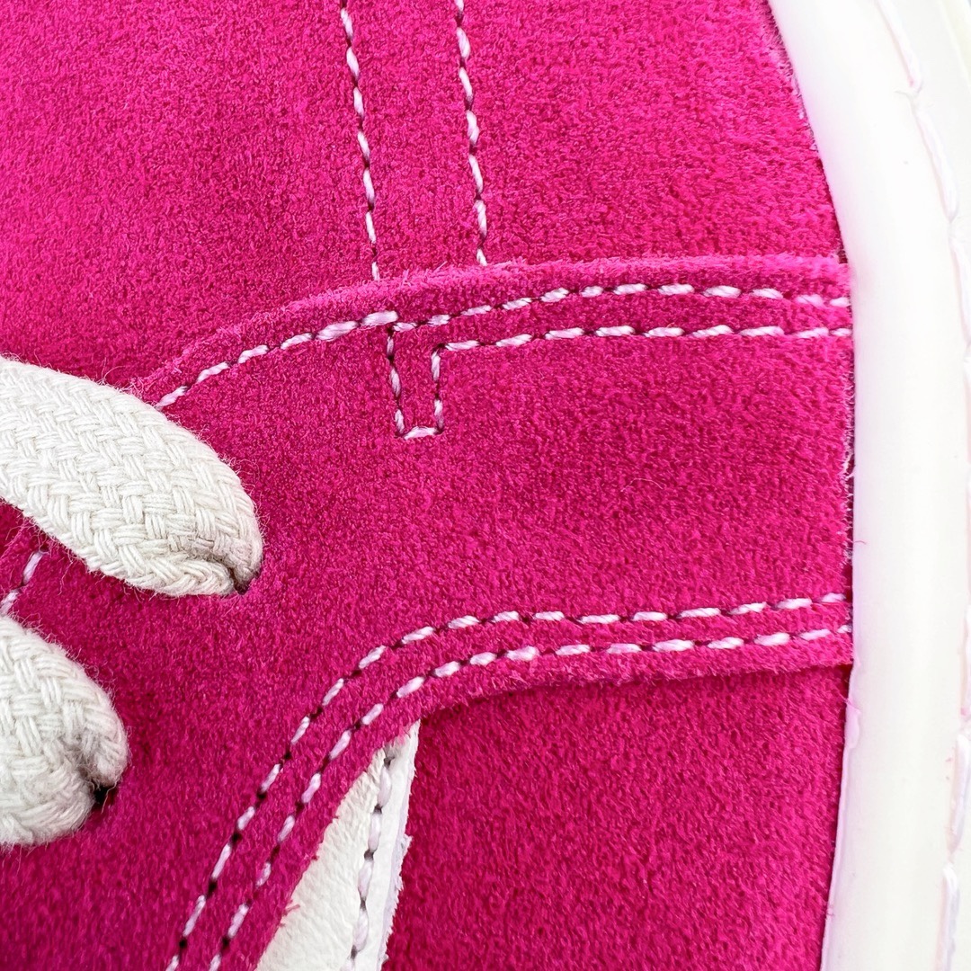 图片[14]-＃DG纯原 Rick Owens Edfu 瑞克·欧文斯低帮皮面时尚运动板鞋 玫红 二级市场已经7K以上 平台客户随意卖四位数 RO广东原厂出品 纯原天花板 原版一比一复刻 冲正绝不翻车 还原度达到百分之98以上 原楦开发纸版版型 ZP拆解原版1：1复模裁片纸版 力求做到0错位 这样才能达到和zp一致的鞋型味道 采用进口cnc数控机床开发对版独家tpu奶香大底 区别于市场所有版本 zp同源全头层粒面小牛皮 达到和zp一致手感 原厂进口细纹布 万邦订购原厂高弹粉红色海绵 内里搭配软质细腻羊皮 TPU高密度大底 软硬度透光度高已经测试和原版一致 尺码：36 37 38 39 40 41 42 43 44 45 46-选品中心