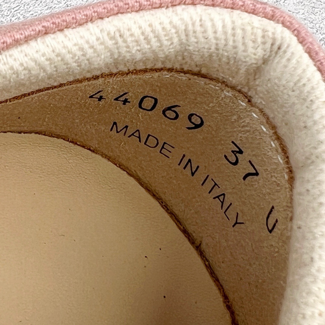 图片[15]-＃DG纯原 Rick Owens Drkshdw 瑞克·欧文斯低帮牛仔布时尚运动板鞋 粉色 二级市场已经7K以上 平台客户随意卖四位数 RO广东原厂出品 纯原天花板 原版一比一复刻 冲正绝不翻车 还原度达到百分之98以上 原楦开发纸版版型 ZP拆解原版1：1复模裁片纸版 力求做到0错位 这样才能达到和zp一致的鞋型味道 采用进口cnc数控机床开发对版独家tpu奶香大底 区别于市场所有版本 zp同源定制尼龙布 达到和zp一致手感 原厂进口细纹布 万邦订购原厂高弹粉红色海绵 内里搭配软质细腻羊皮 TPU高密度大底 软硬度透光度高已经测试和原版一致 尺码：36 37 38 39 40 41 42 43 44 45 46-选品中心