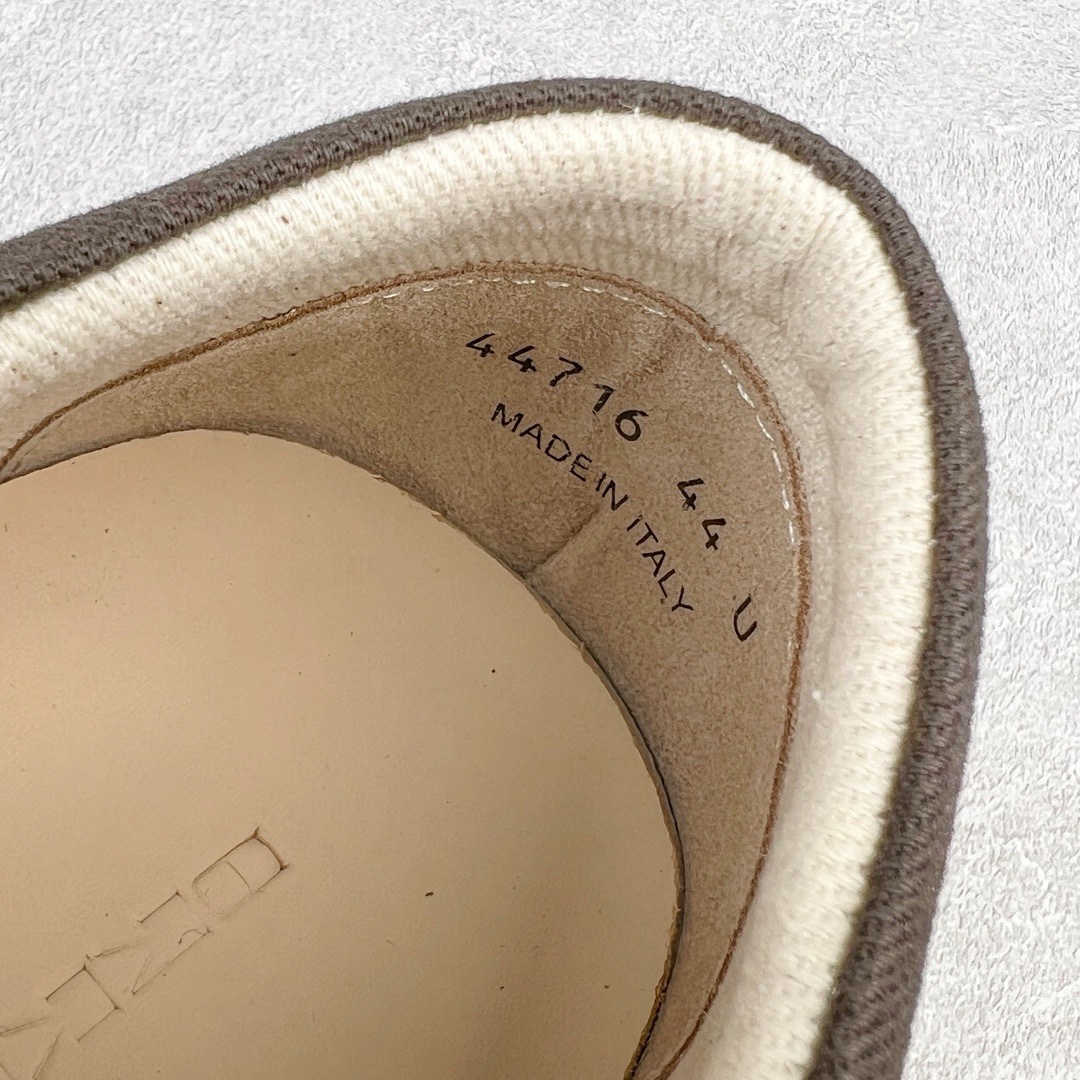 图片[10]-＃DG纯原 Rick Owens Drkshdw 瑞克·欧文斯低帮牛仔布时尚运动板鞋 黑白 二级市场已经7K以上 平台客户随意卖四位数 RO广东原厂出品 纯原天花板 原版一比一复刻 冲正绝不翻车 还原度达到百分之98以上 原楦开发纸版版型 ZP拆解原版1：1复模裁片纸版 力求做到0错位 这样才能达到和zp一致的鞋型味道 采用进口cnc数控机床开发对版独家tpu奶香大底 区别于市场所有版本 zp同源定制尼龙布 达到和zp一致手感 原厂进口细纹布 万邦订购原厂高弹粉红色海绵 内里搭配软质细腻羊皮 TPU高密度大底 软硬度透光度高已经测试和原版一致 尺码：36 37 38 39 40 41 42 43 44 45 46-选品中心