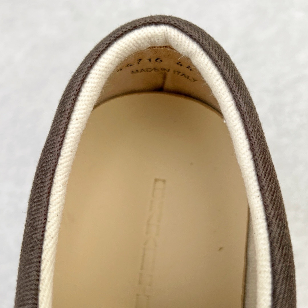 图片[11]-＃DG纯原 Rick Owens Drkshdw 瑞克·欧文斯低帮牛仔布时尚运动板鞋 黑白 二级市场已经7K以上 平台客户随意卖四位数 RO广东原厂出品 纯原天花板 原版一比一复刻 冲正绝不翻车 还原度达到百分之98以上 原楦开发纸版版型 ZP拆解原版1：1复模裁片纸版 力求做到0错位 这样才能达到和zp一致的鞋型味道 采用进口cnc数控机床开发对版独家tpu奶香大底 区别于市场所有版本 zp同源定制尼龙布 达到和zp一致手感 原厂进口细纹布 万邦订购原厂高弹粉红色海绵 内里搭配软质细腻羊皮 TPU高密度大底 软硬度透光度高已经测试和原版一致 尺码：36 37 38 39 40 41 42 43 44 45 46-选品中心