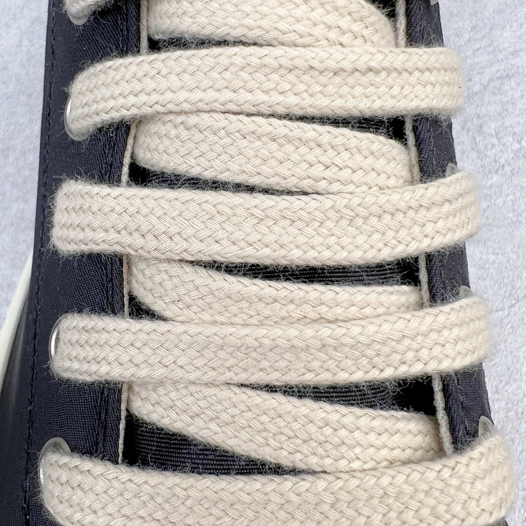 图片[13]-＃DG纯原 Rick Owens Drkshdw 瑞克·欧文斯低帮尼龙布时尚运动板鞋 黑白 二级市场已经7K以上 平台客户随意卖四位数 RO广东原厂出品 纯原天花板 原版一比一复刻 冲正绝不翻车 还原度达到百分之98以上 原楦开发纸版版型 ZP拆解原版1：1复模裁片纸版 力求做到0错位 这样才能达到和zp一致的鞋型味道 采用进口cnc数控机床开发对版独家tpu奶香大底 区别于市场所有版本 zp同源定制尼龙布 达到和zp一致手感 原厂进口细纹布 万邦订购原厂高弹粉红色海绵 内里搭配软质细腻羊皮 TPU高密度大底 软硬度透光度高已经测试和原版一致 尺码：36 37 38 39 40 41 42 43 44 45 46-选品中心