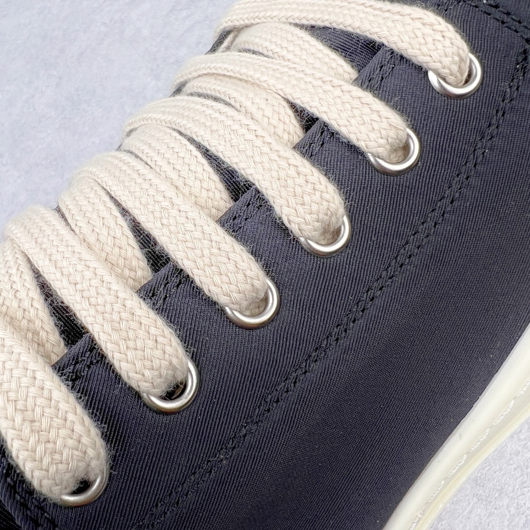 图片[15]-＃DG纯原 Rick Owens Drkshdw 瑞克·欧文斯低帮尼龙布时尚运动板鞋 黑白 二级市场已经7K以上 平台客户随意卖四位数 RO广东原厂出品 纯原天花板 原版一比一复刻 冲正绝不翻车 还原度达到百分之98以上 原楦开发纸版版型 ZP拆解原版1：1复模裁片纸版 力求做到0错位 这样才能达到和zp一致的鞋型味道 采用进口cnc数控机床开发对版独家tpu奶香大底 区别于市场所有版本 zp同源定制尼龙布 达到和zp一致手感 原厂进口细纹布 万邦订购原厂高弹粉红色海绵 内里搭配软质细腻羊皮 TPU高密度大底 软硬度透光度高已经测试和原版一致 尺码：36 37 38 39 40 41 42 43 44 45 46-选品中心