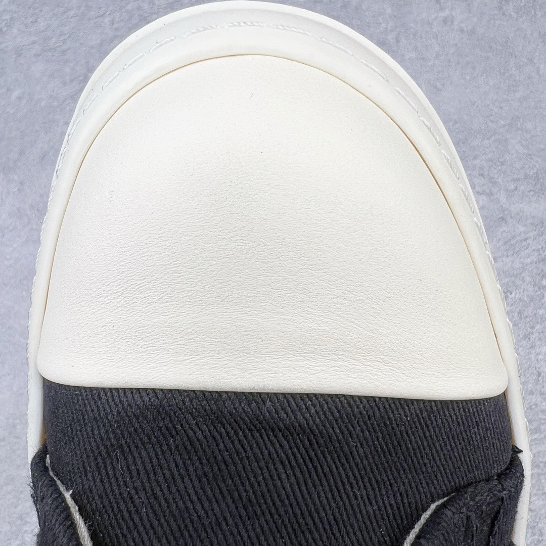 图片[16]-＃DG纯原 Rick Owens Drkshdw 瑞克·欧文斯低帮牛仔布时尚运动板鞋 黑白 二级市场已经7K以上 平台客户随意卖四位数 RO广东原厂出品 纯原天花板 原版一比一复刻 冲正绝不翻车 还原度达到百分之98以上 原楦开发纸版版型 ZP拆解原版1：1复模裁片纸版 力求做到0错位 这样才能达到和zp一致的鞋型味道 采用进口cnc数控机床开发对版独家tpu奶香大底 区别于市场所有版本 zp同源定制尼龙布 达到和zp一致手感 原厂进口细纹布 万邦订购原厂高弹粉红色海绵 内里搭配软质细腻羊皮 TPU高密度大底 软硬度透光度高已经测试和原版一致 尺码：36 37 38 39 40 41 42 43 44 45 46-选品中心