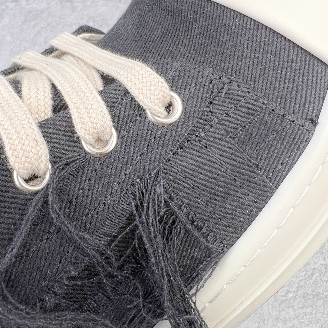 图片[14]-＃DG纯原 Rick Owens Drkshdw 瑞克·欧文斯低帮牛仔布时尚运动板鞋 黑白 二级市场已经7K以上 平台客户随意卖四位数 RO广东原厂出品 纯原天花板 原版一比一复刻 冲正绝不翻车 还原度达到百分之98以上 原楦开发纸版版型 ZP拆解原版1：1复模裁片纸版 力求做到0错位 这样才能达到和zp一致的鞋型味道 采用进口cnc数控机床开发对版独家tpu奶香大底 区别于市场所有版本 zp同源定制尼龙布 达到和zp一致手感 原厂进口细纹布 万邦订购原厂高弹粉红色海绵 内里搭配软质细腻羊皮 TPU高密度大底 软硬度透光度高已经测试和原版一致 尺码：36 37 38 39 40 41 42 43 44 45 46-选品中心